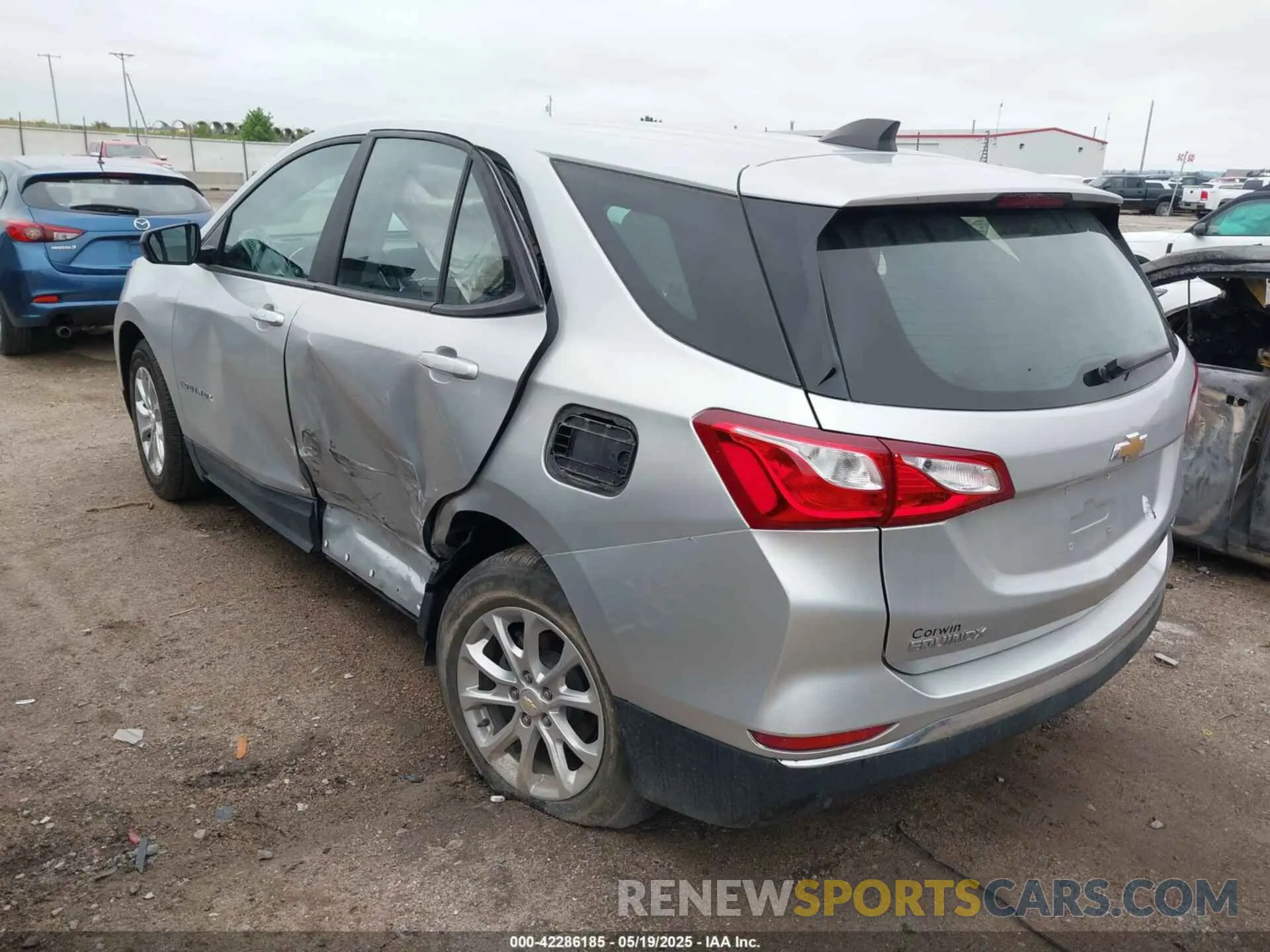 3 Photograph of a damaged car 2GNAXSEV0L6256562 CHEVROLET EQUINOX 2020