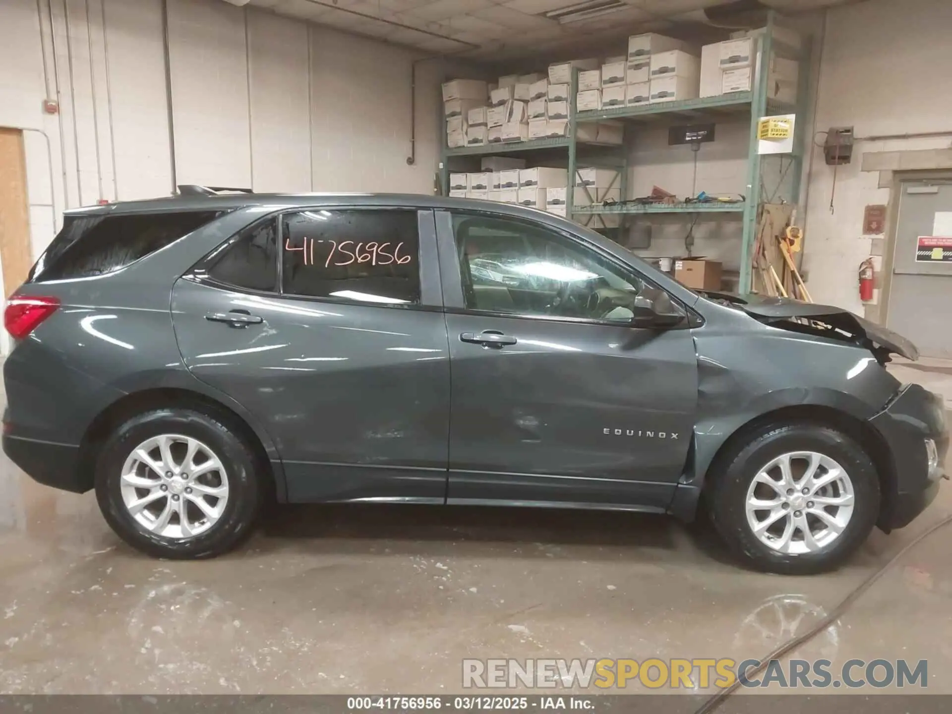 14 Photograph of a damaged car 2GNAXSEV1L6273872 CHEVROLET EQUINOX 2020