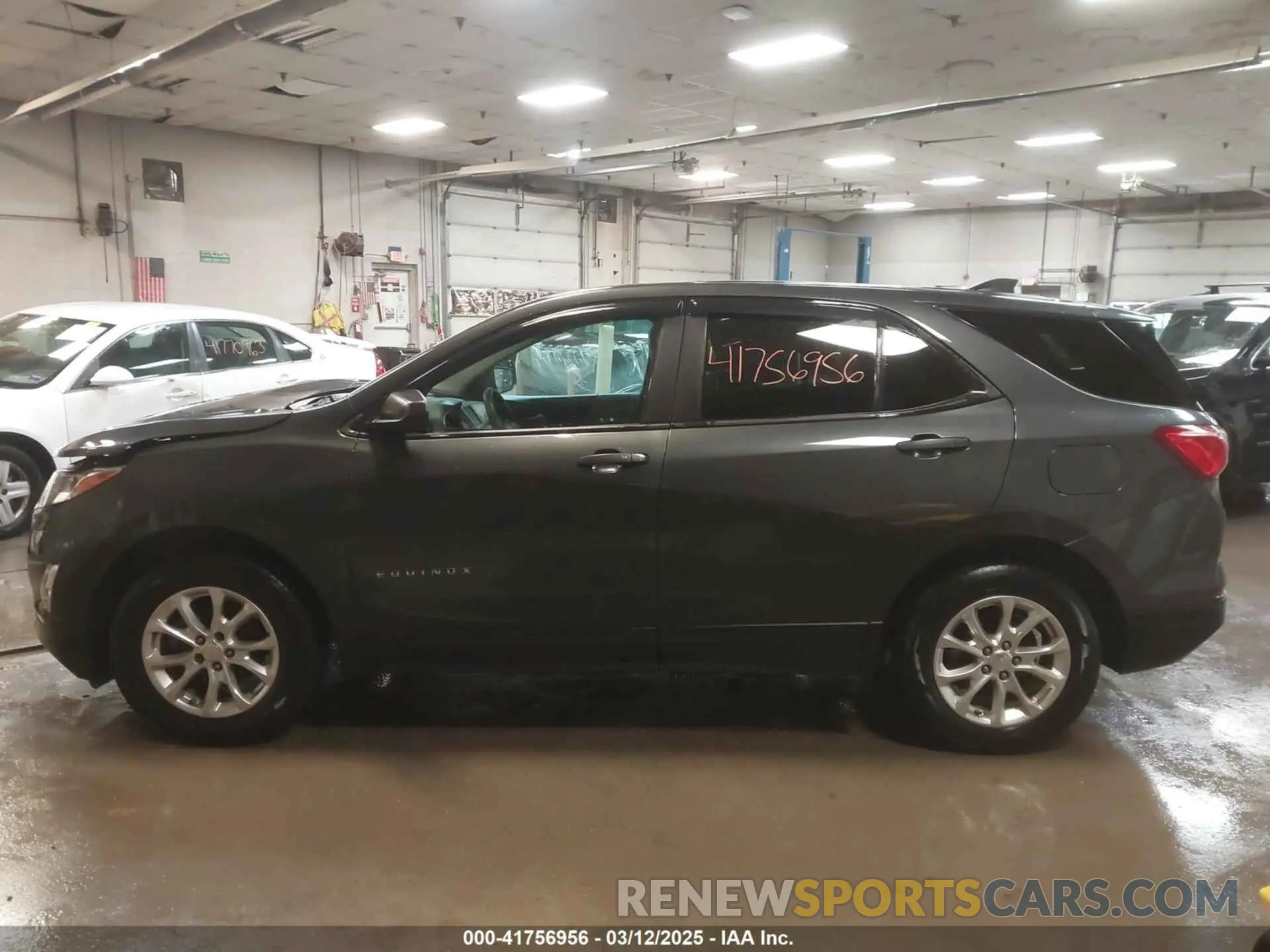 15 Photograph of a damaged car 2GNAXSEV1L6273872 CHEVROLET EQUINOX 2020
