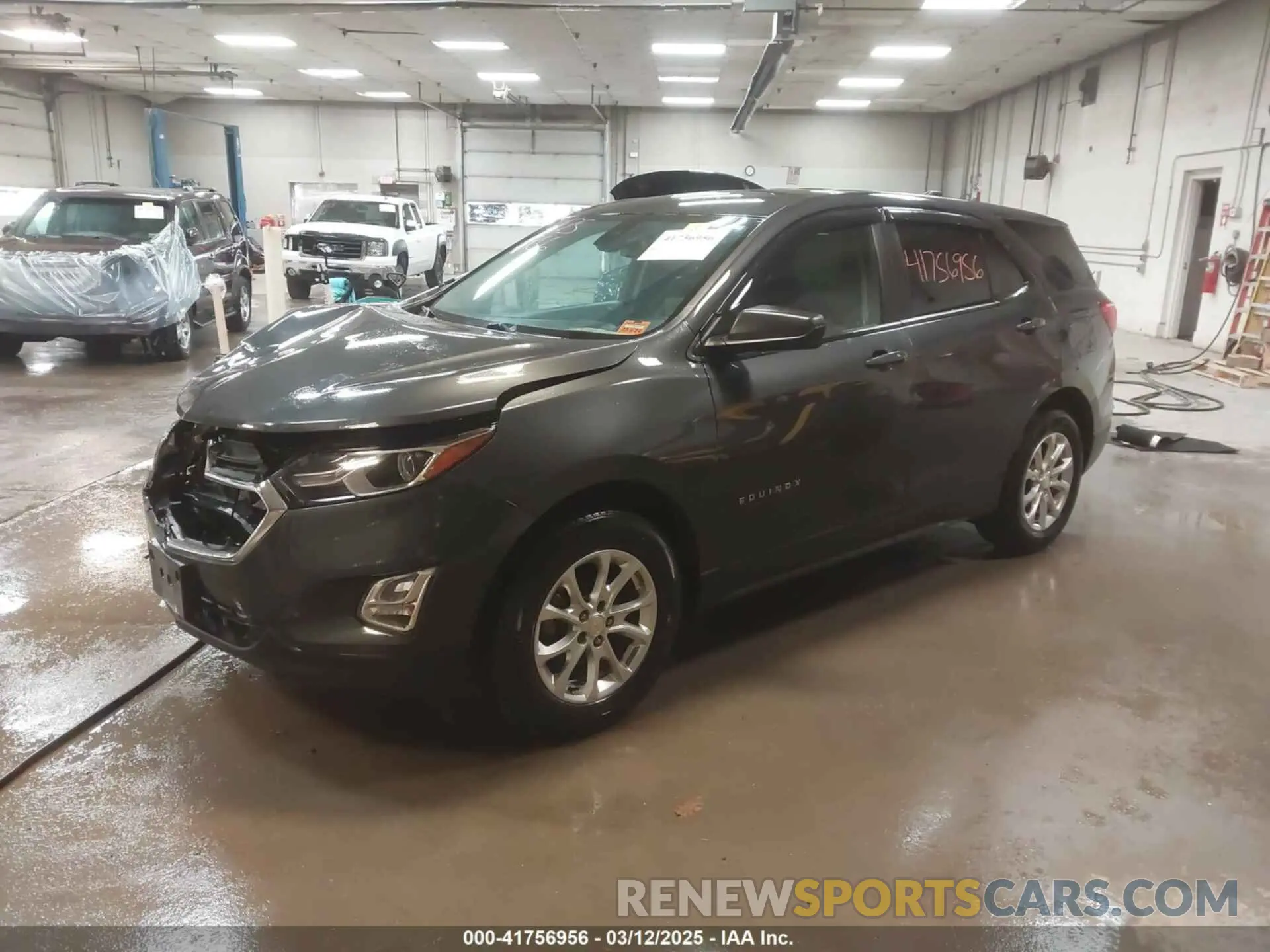 2 Photograph of a damaged car 2GNAXSEV1L6273872 CHEVROLET EQUINOX 2020