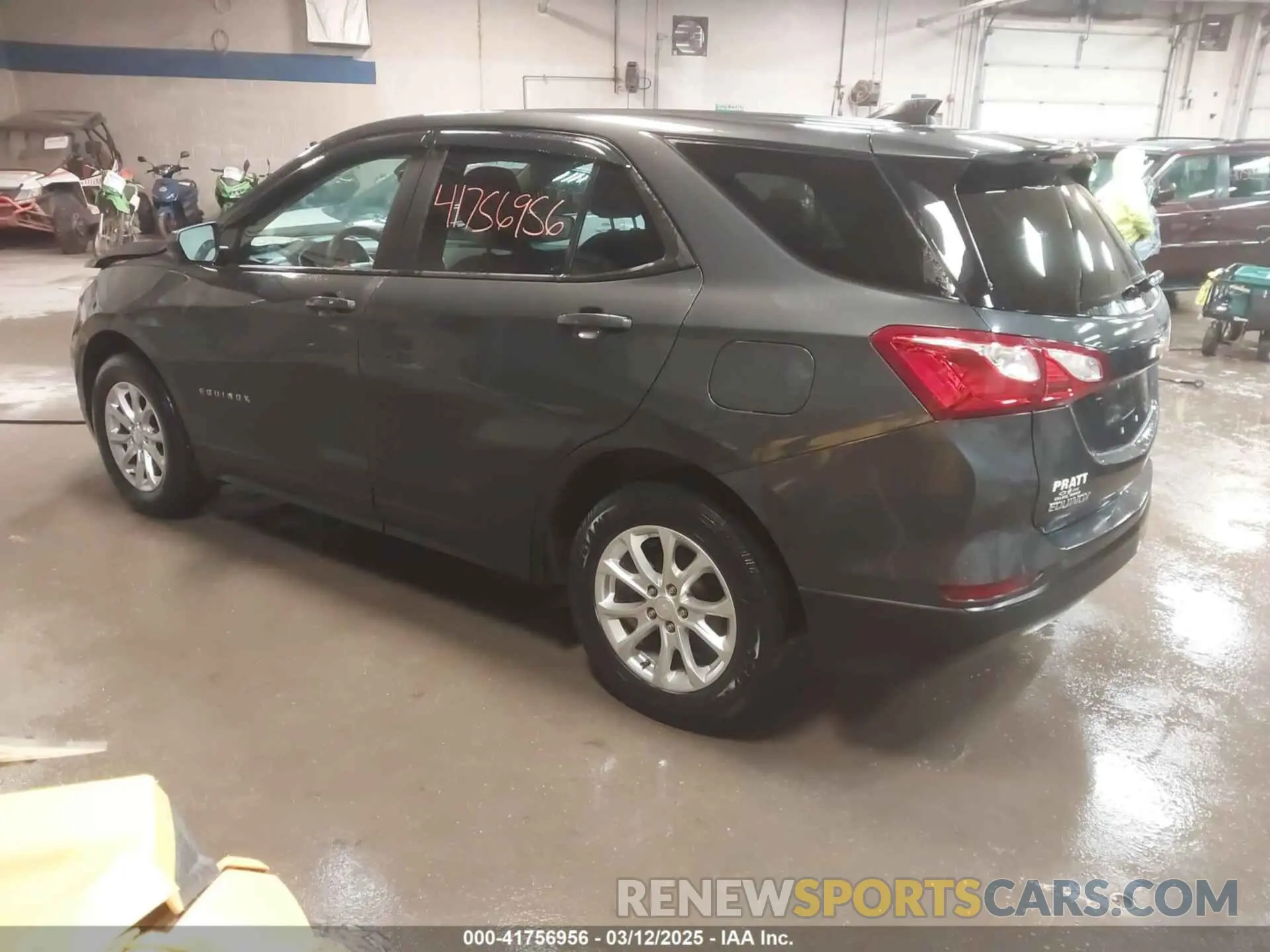 3 Photograph of a damaged car 2GNAXSEV1L6273872 CHEVROLET EQUINOX 2020