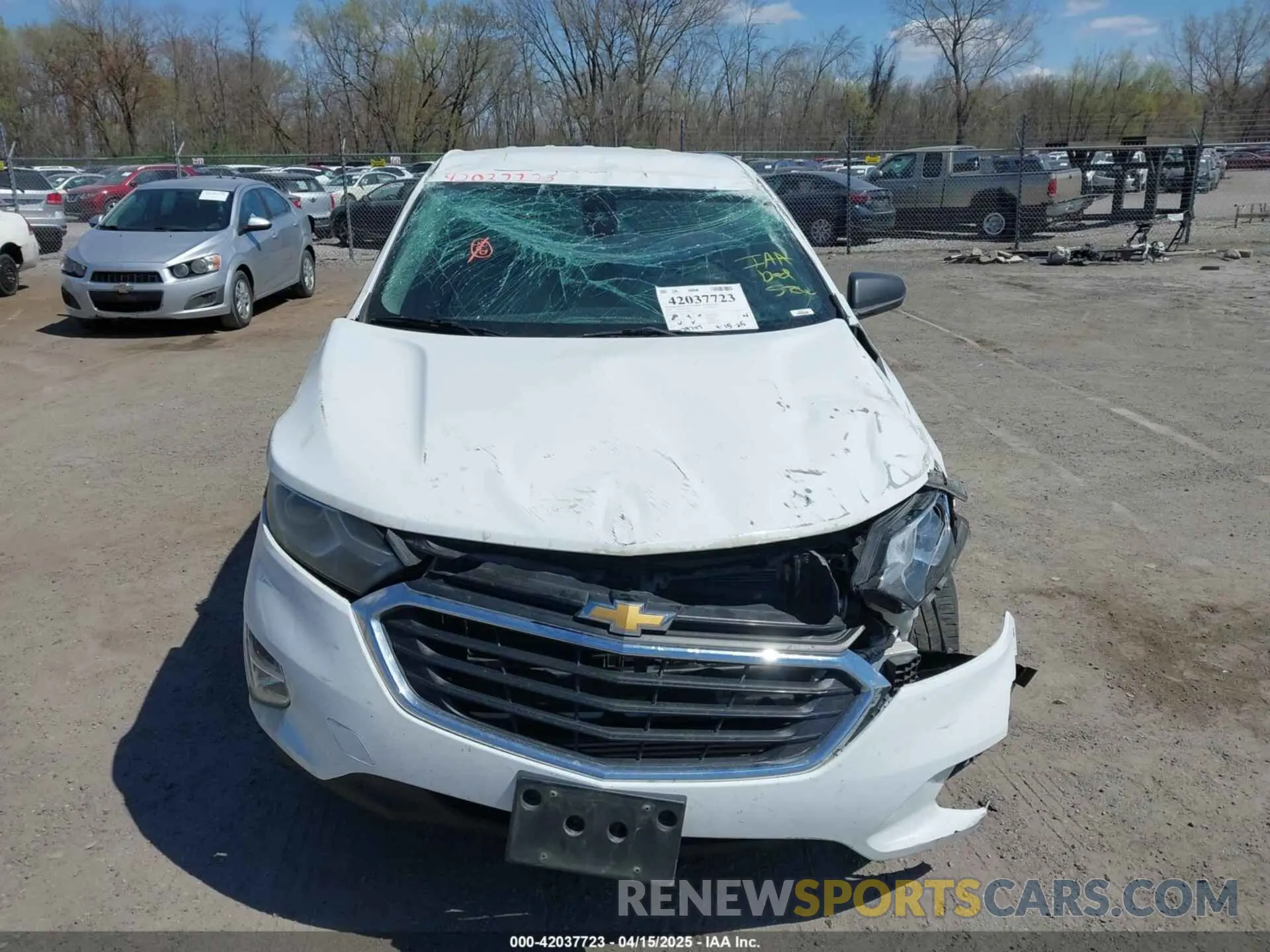12 Photograph of a damaged car 2GNAXSEV2L6104668 CHEVROLET EQUINOX 2020