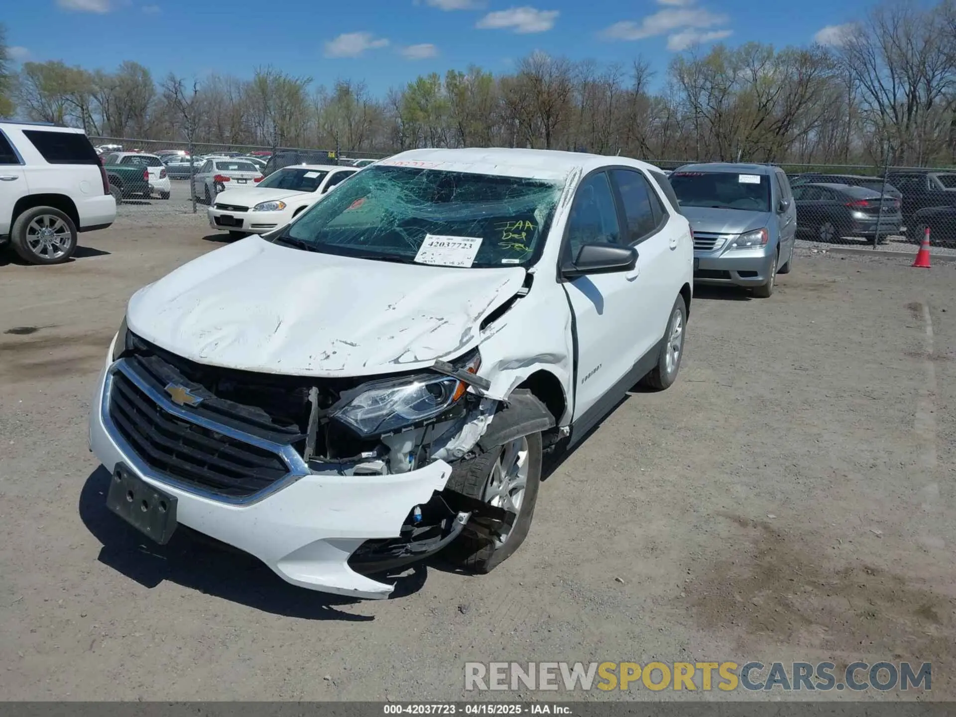 2 Photograph of a damaged car 2GNAXSEV2L6104668 CHEVROLET EQUINOX 2020