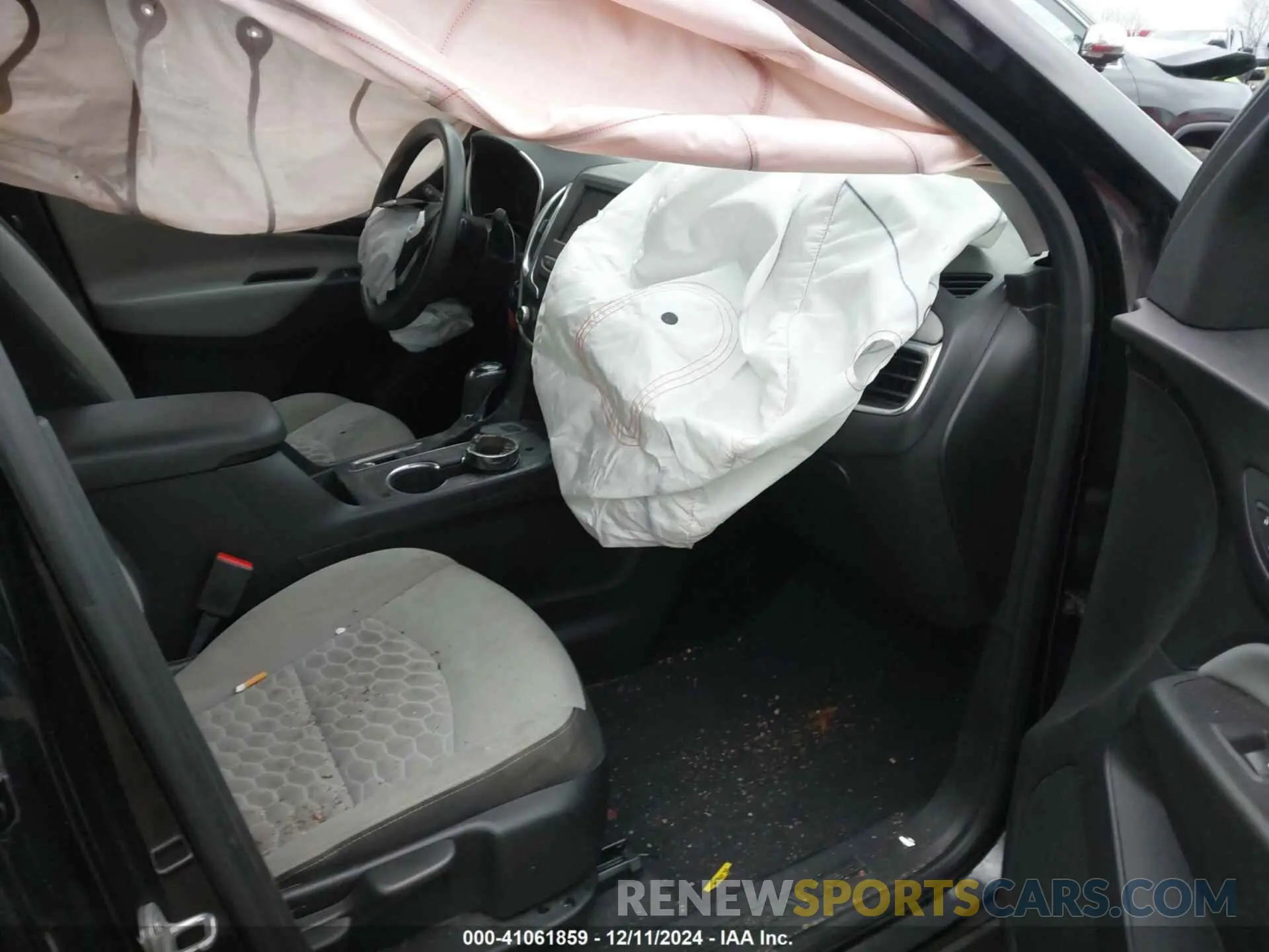 5 Photograph of a damaged car 2GNAXSEV2L6179211 CHEVROLET EQUINOX 2020