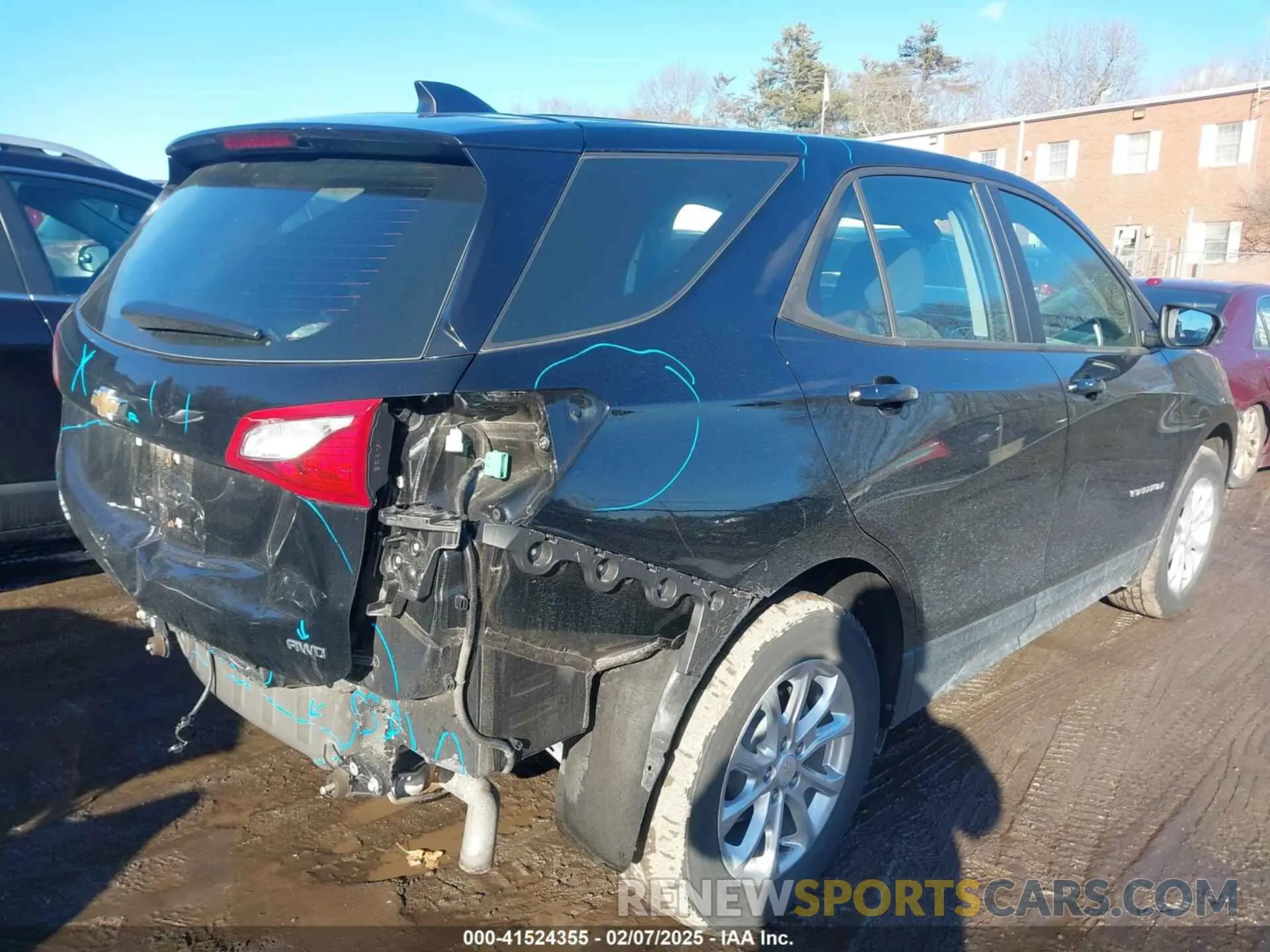 4 Photograph of a damaged car 2GNAXSEV2L6183159 CHEVROLET EQUINOX 2020