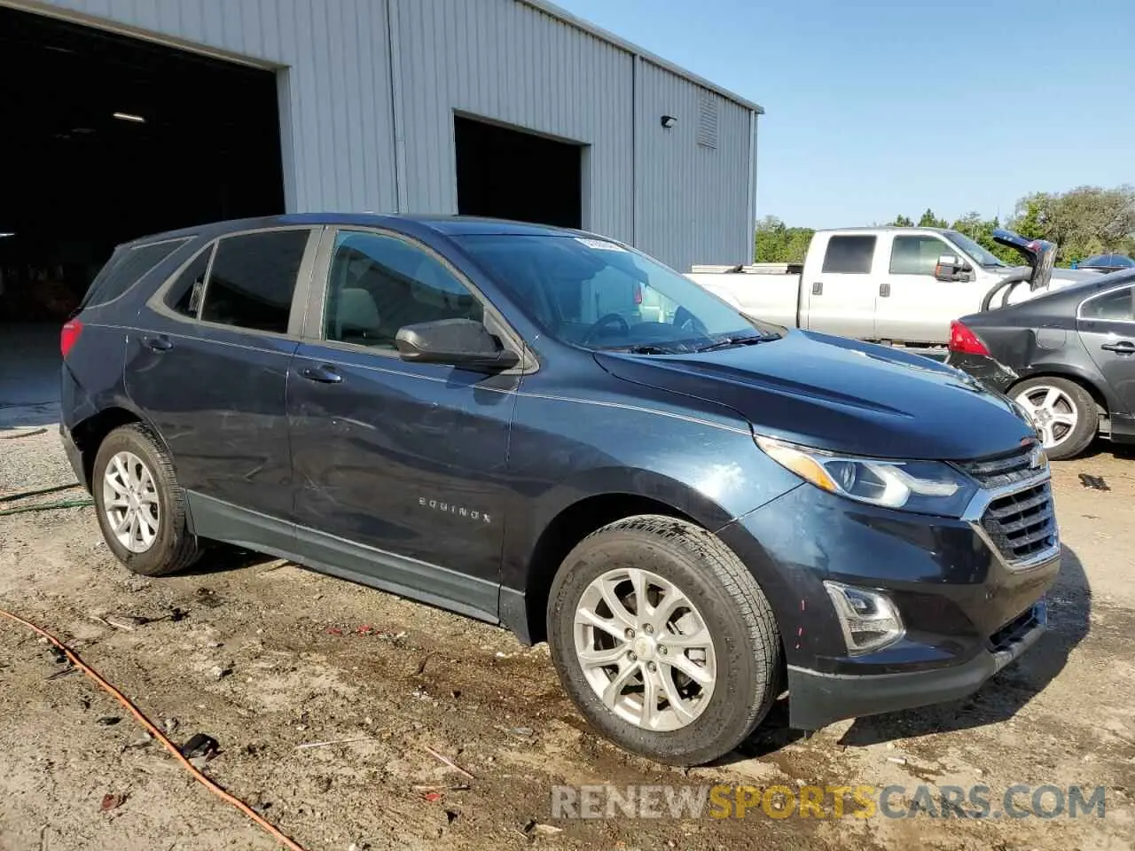 4 Photograph of a damaged car 2GNAXSEV2L6227113 CHEVROLET EQUINOX 2020