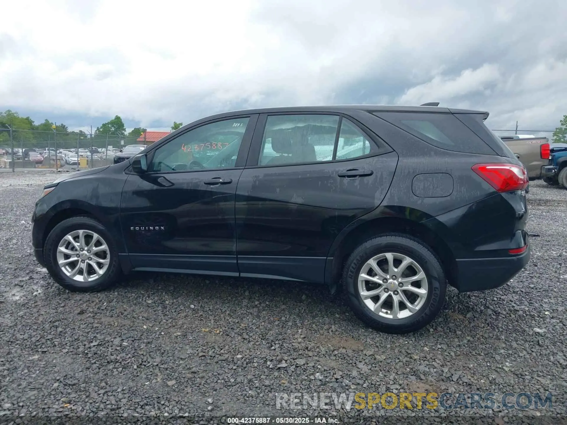 15 Photograph of a damaged car 2GNAXSEV2L6274335 CHEVROLET EQUINOX 2020