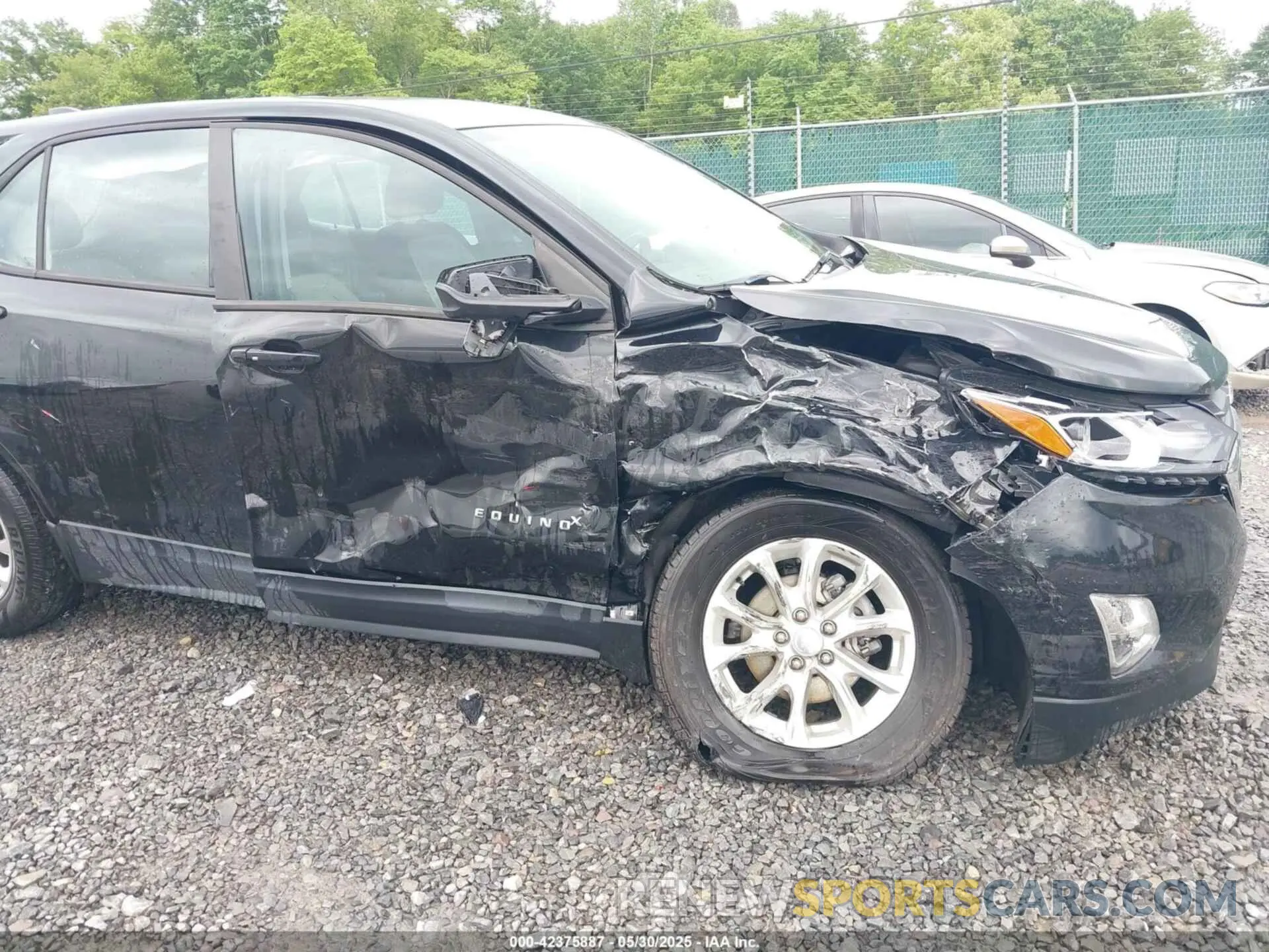 18 Photograph of a damaged car 2GNAXSEV2L6274335 CHEVROLET EQUINOX 2020