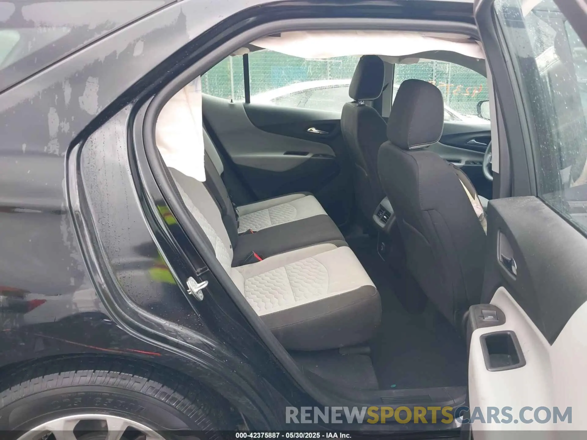 8 Photograph of a damaged car 2GNAXSEV2L6274335 CHEVROLET EQUINOX 2020