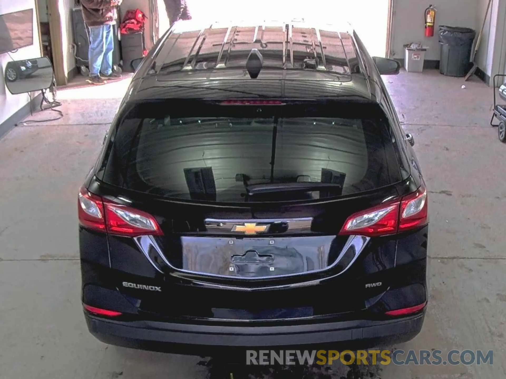 11 Photograph of a damaged car 2GNAXSEV3L6229954 CHEVROLET EQUINOX 2020