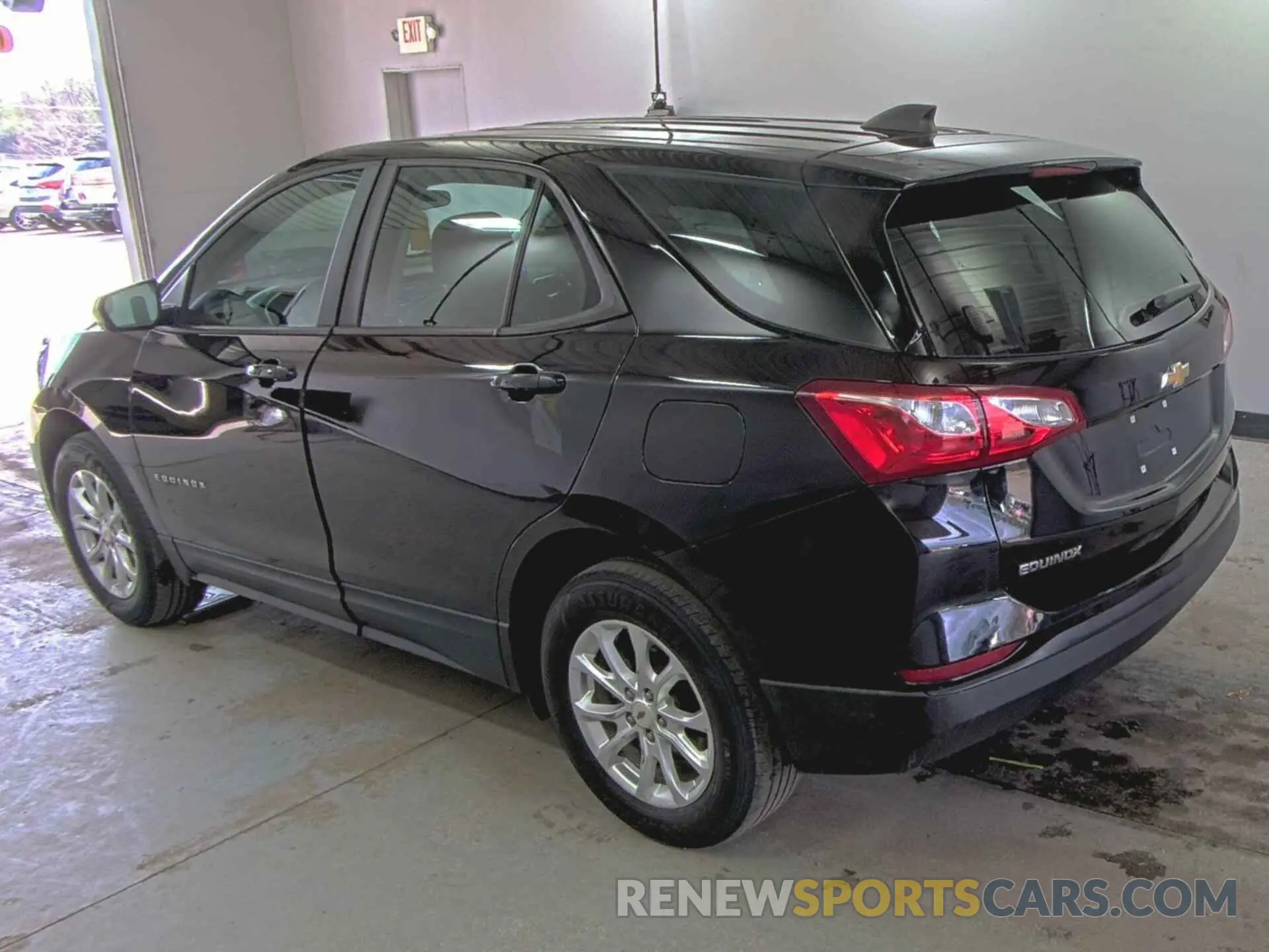 17 Photograph of a damaged car 2GNAXSEV3L6229954 CHEVROLET EQUINOX 2020