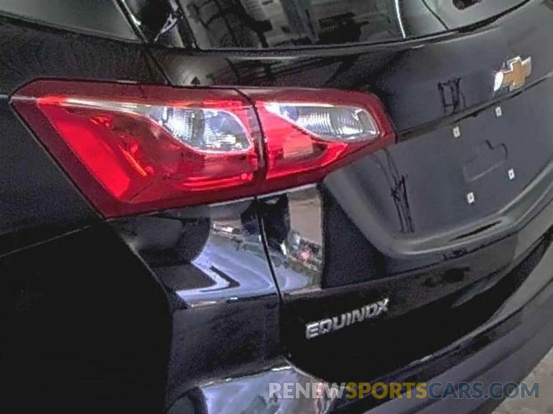 19 Photograph of a damaged car 2GNAXSEV3L6229954 CHEVROLET EQUINOX 2020