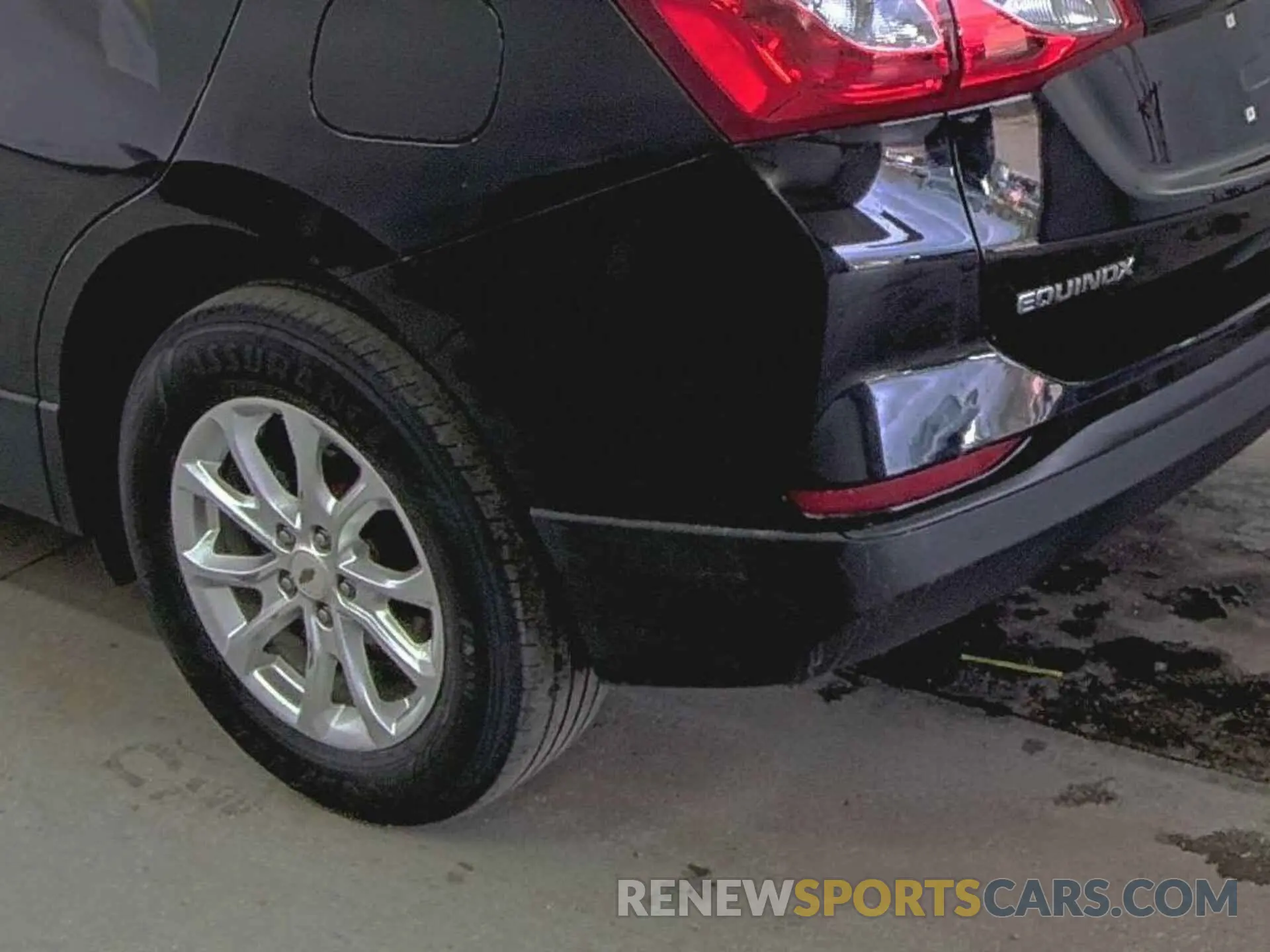 21 Photograph of a damaged car 2GNAXSEV3L6229954 CHEVROLET EQUINOX 2020