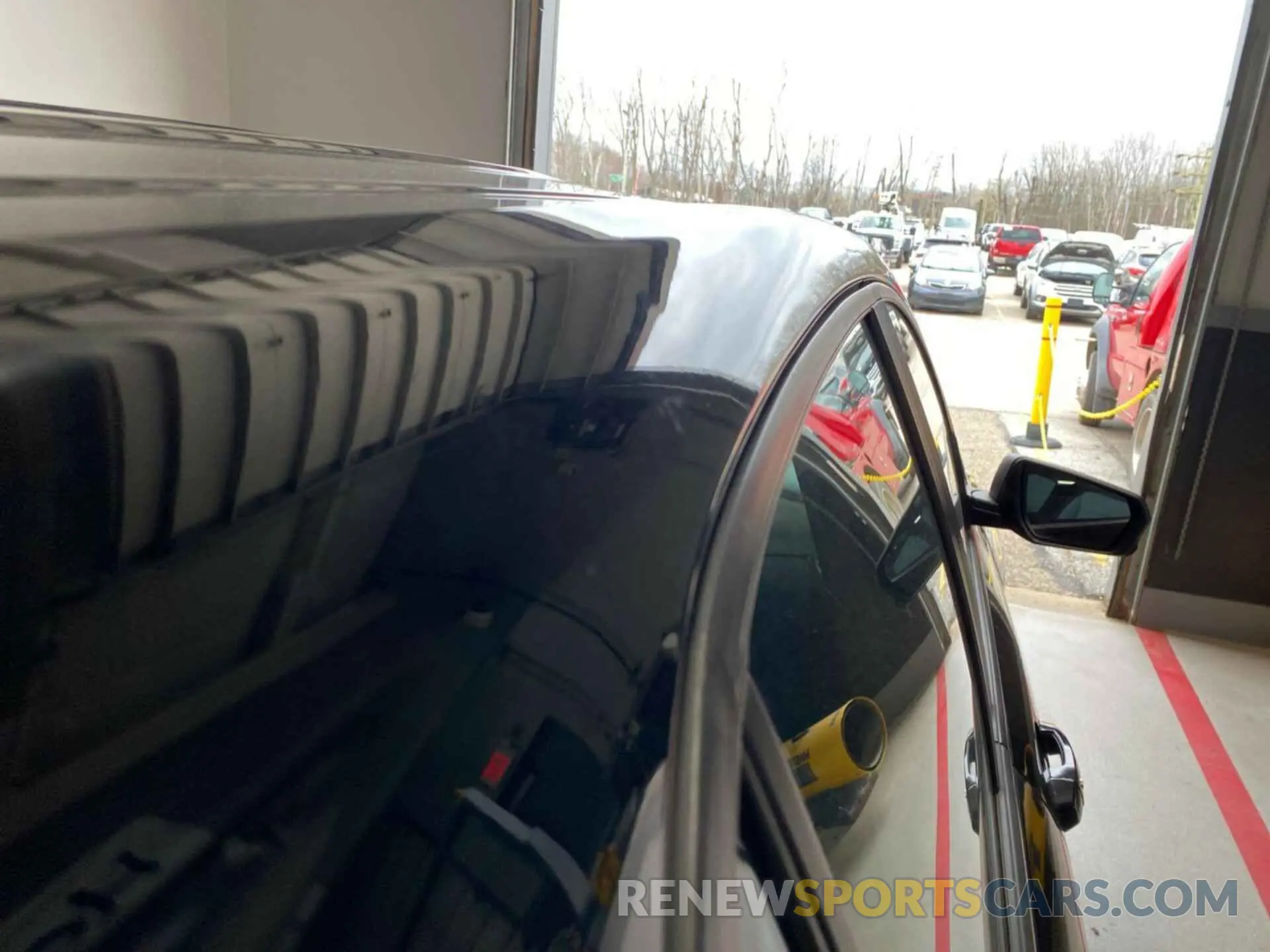 32 Photograph of a damaged car 2GNAXSEV3L6229954 CHEVROLET EQUINOX 2020