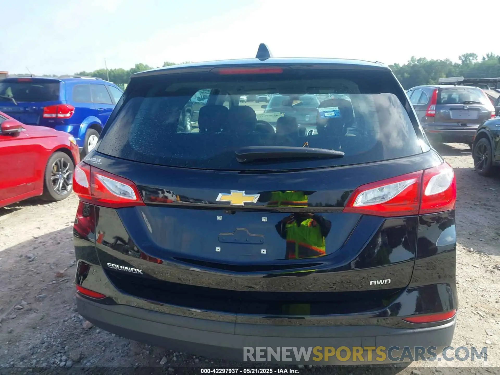 16 Photograph of a damaged car 2GNAXSEV3L6272576 CHEVROLET EQUINOX 2020