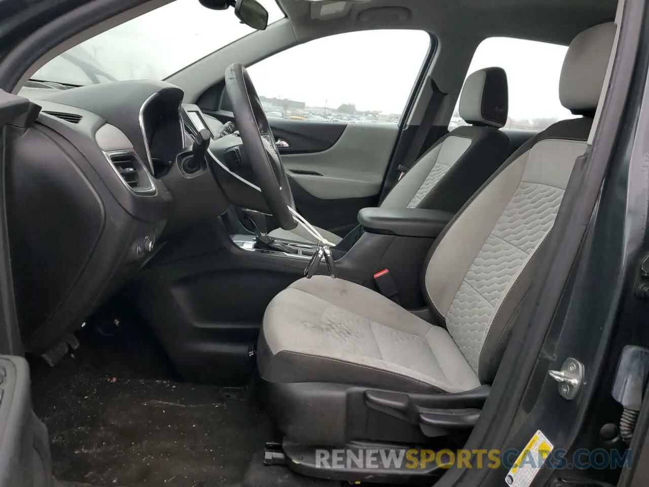 7 Photograph of a damaged car 2GNAXSEV3L6273906 CHEVROLET EQUINOX 2020
