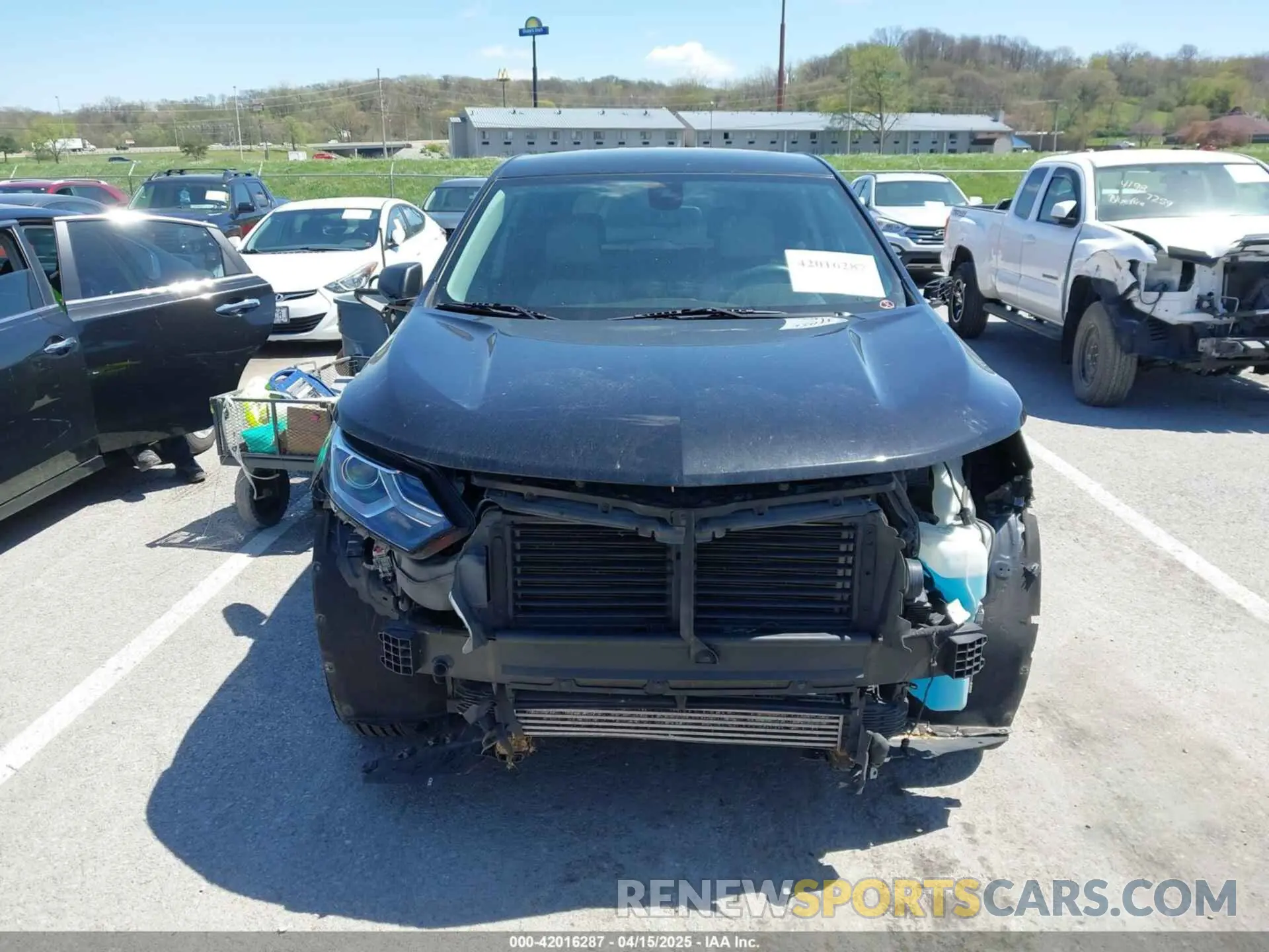 12 Photograph of a damaged car 2GNAXSEV3L6274652 CHEVROLET EQUINOX 2020