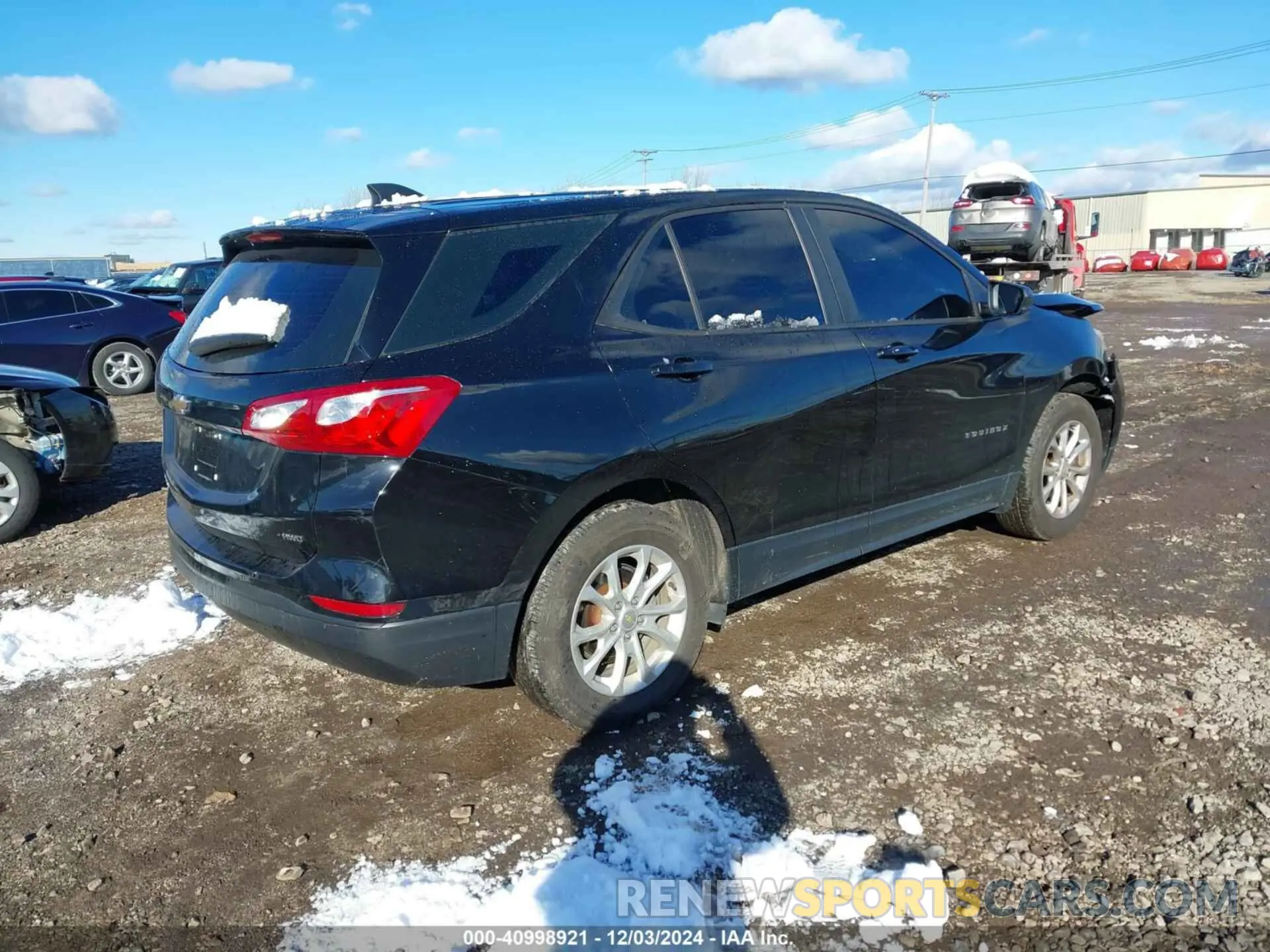 4 Photograph of a damaged car 2GNAXSEV5L6108438 CHEVROLET EQUINOX 2020