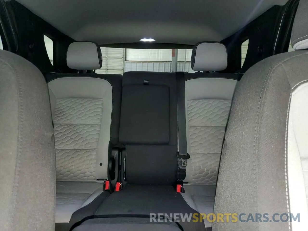 10 Photograph of a damaged car 2GNAXSEV5L6121352 CHEVROLET EQUINOX 2020