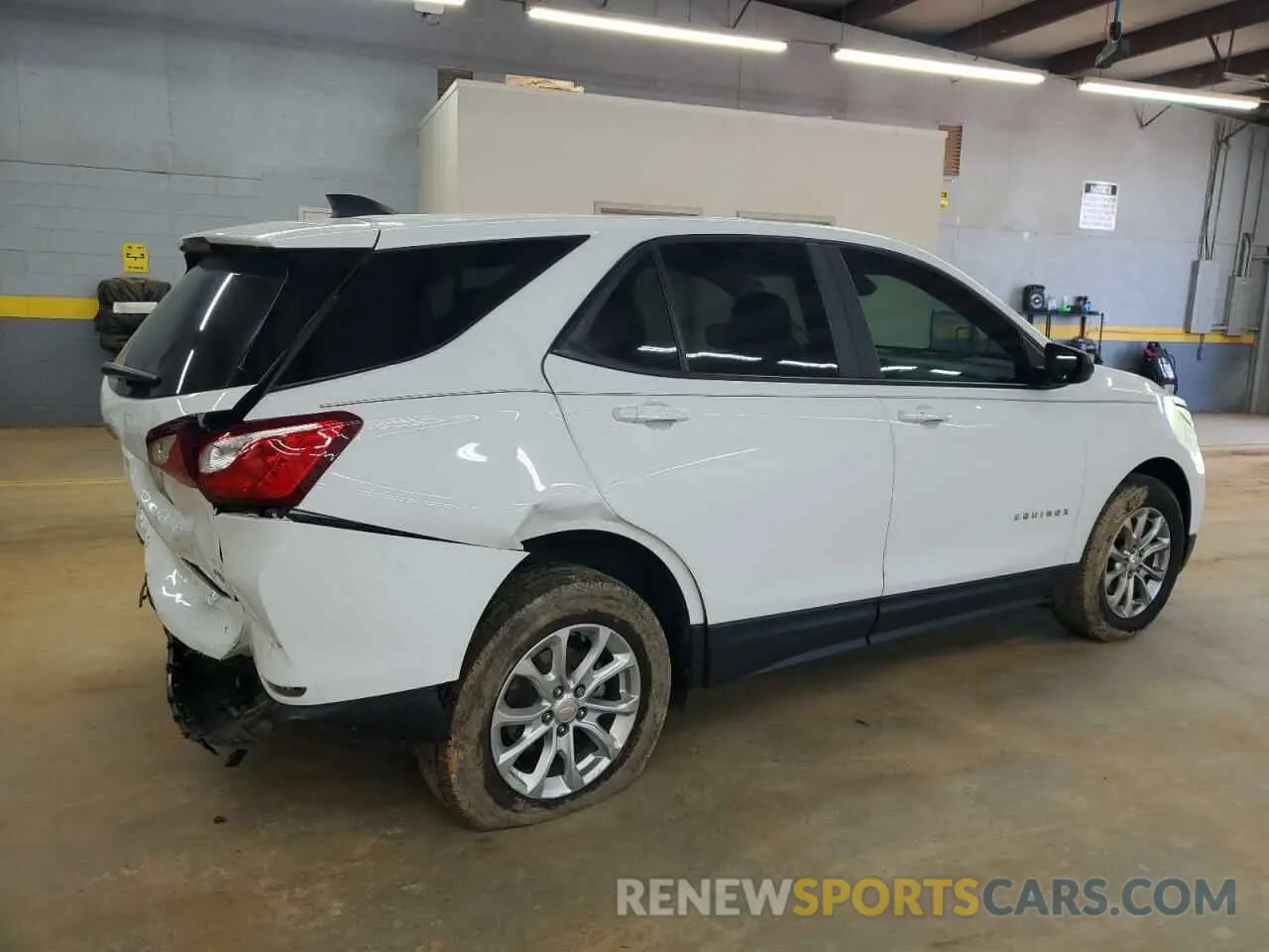 3 Photograph of a damaged car 2GNAXSEV5L6121352 CHEVROLET EQUINOX 2020