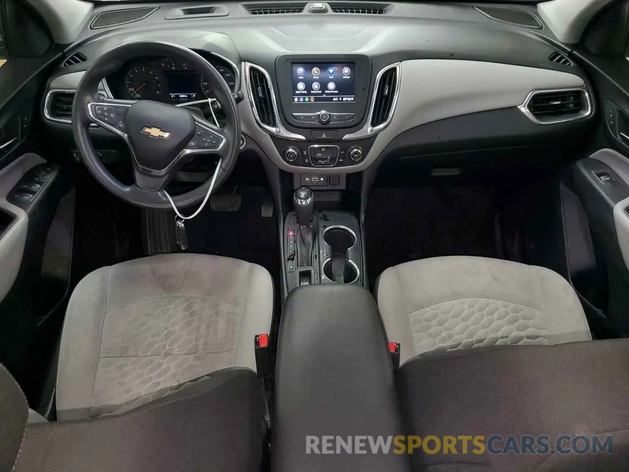 8 Photograph of a damaged car 2GNAXSEV5L6121352 CHEVROLET EQUINOX 2020