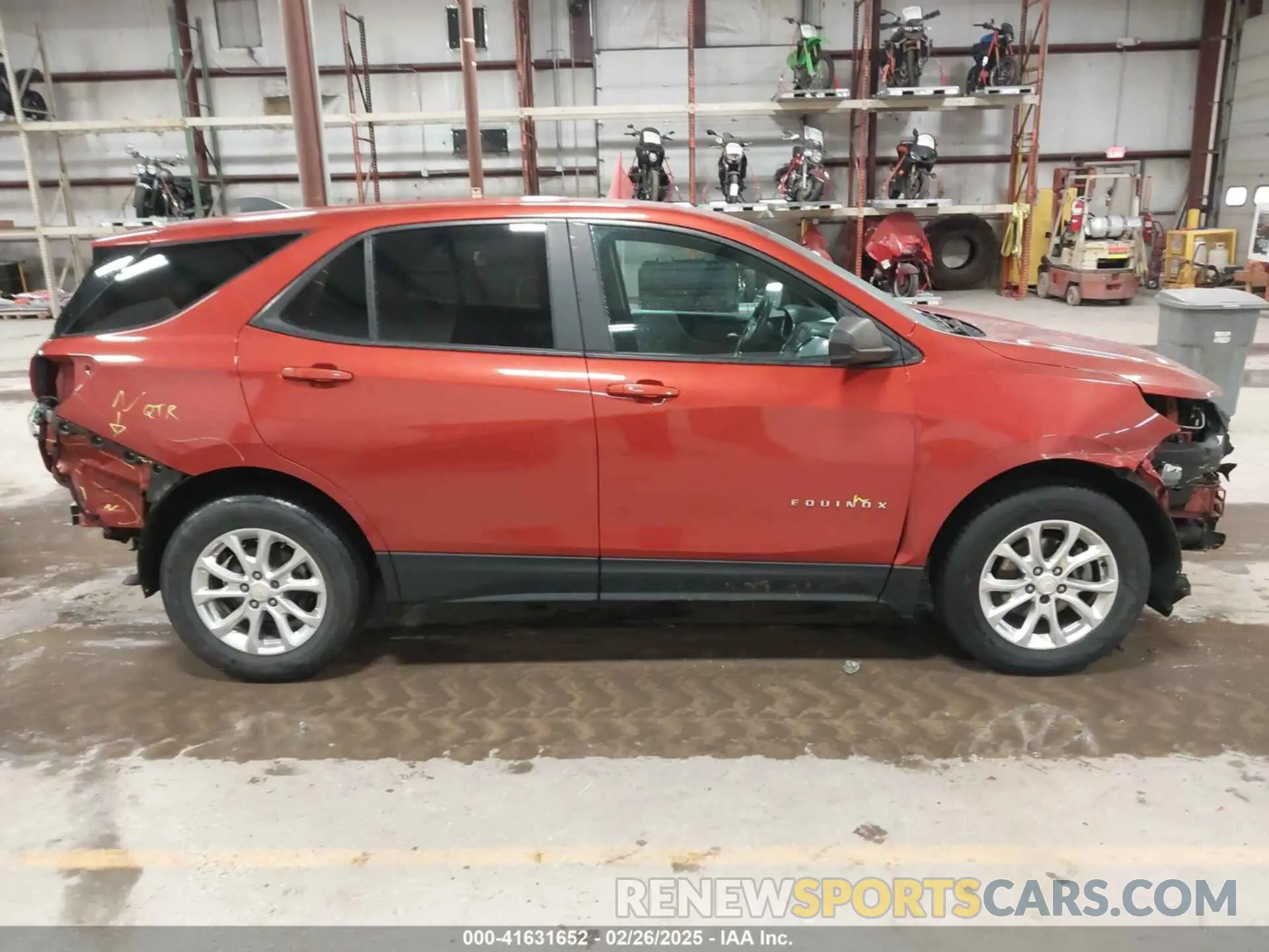 13 Photograph of a damaged car 2GNAXSEV5L6188730 CHEVROLET EQUINOX 2020