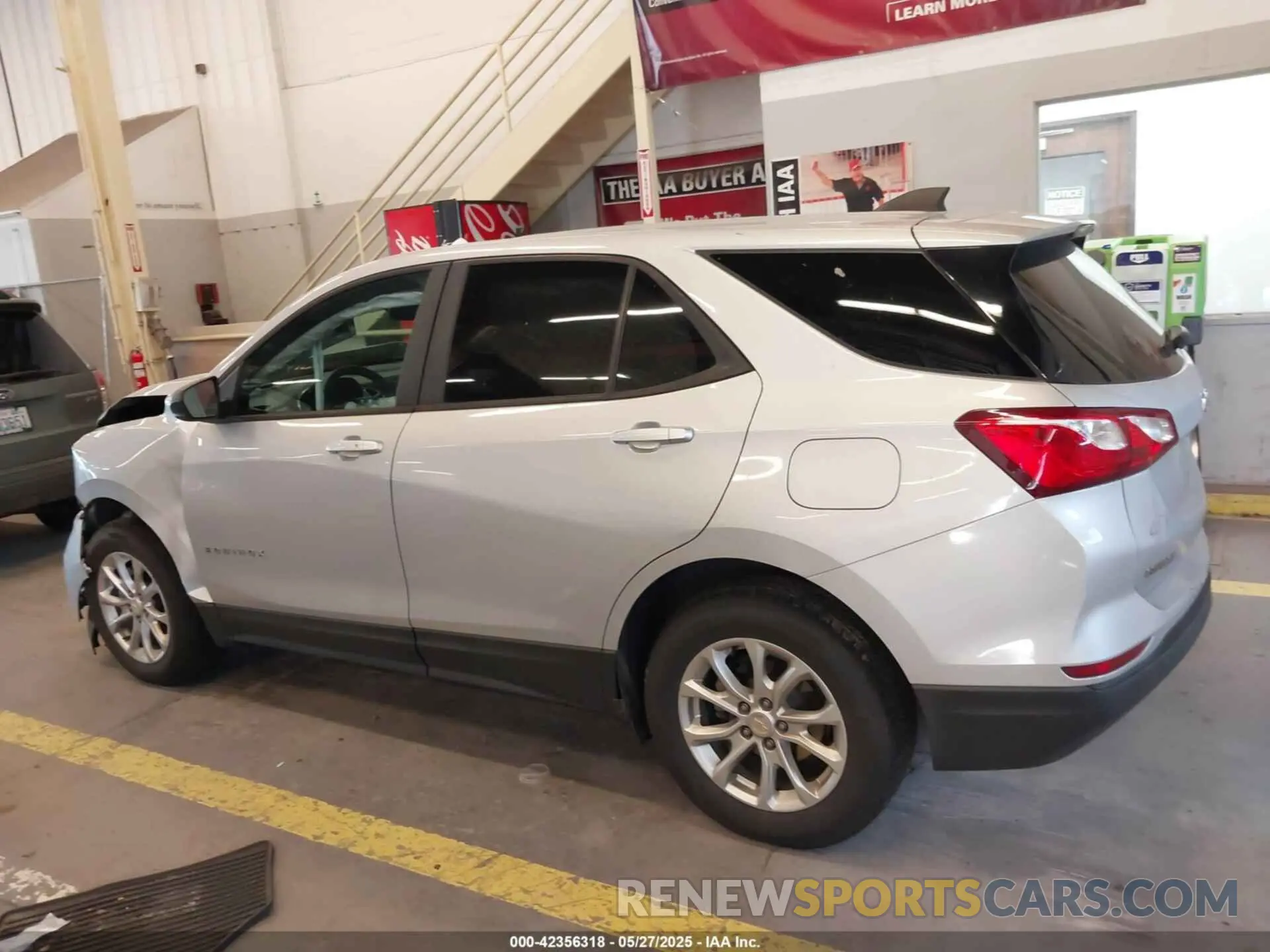 15 Photograph of a damaged car 2GNAXSEV6L6177350 CHEVROLET EQUINOX 2020