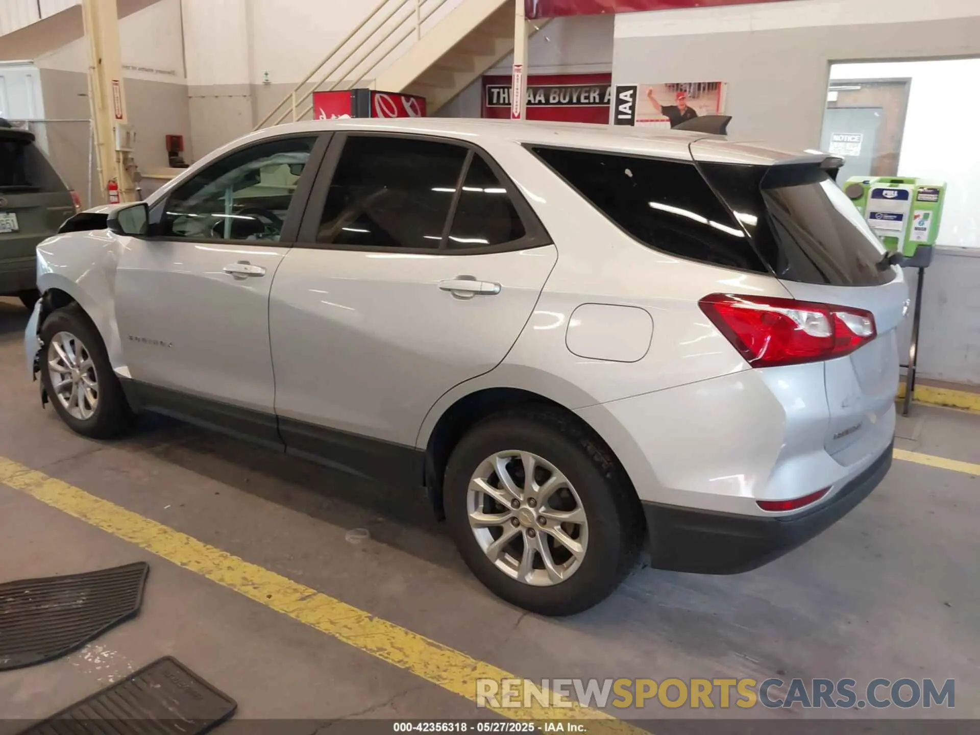 3 Photograph of a damaged car 2GNAXSEV6L6177350 CHEVROLET EQUINOX 2020