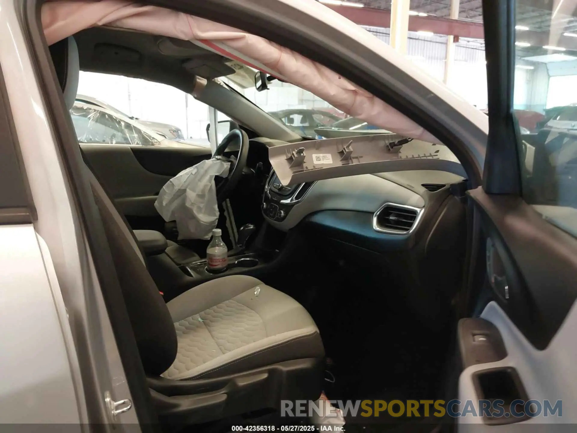 5 Photograph of a damaged car 2GNAXSEV6L6177350 CHEVROLET EQUINOX 2020