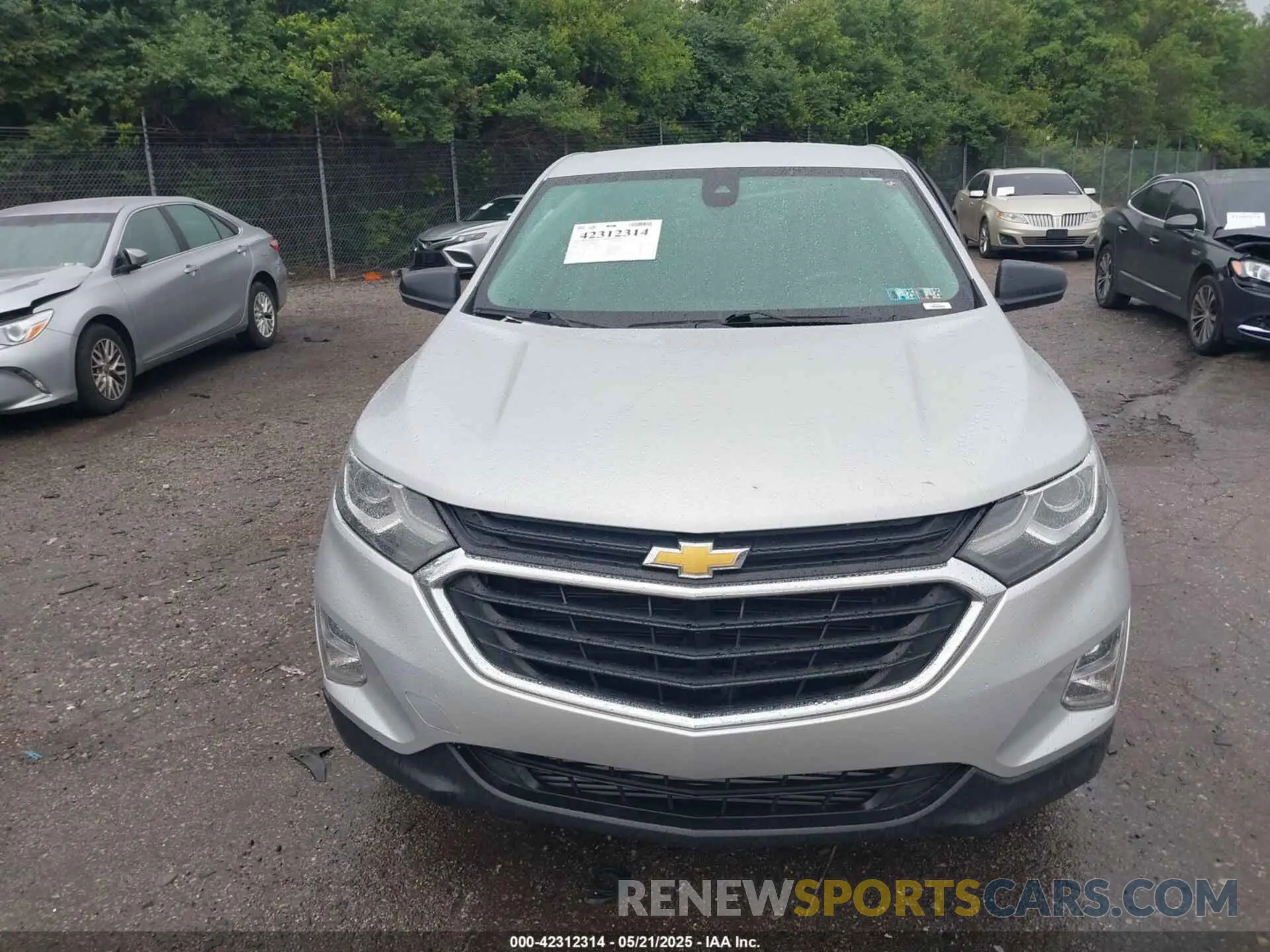 13 Photograph of a damaged car 2GNAXSEV6L6178918 CHEVROLET EQUINOX 2020