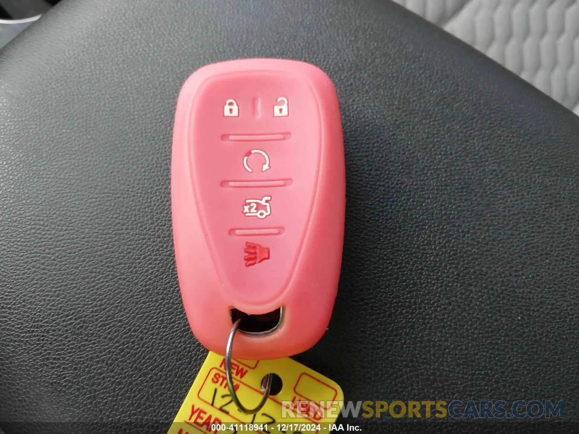 11 Photograph of a damaged car 2GNAXSEV7L6285623 CHEVROLET EQUINOX 2020