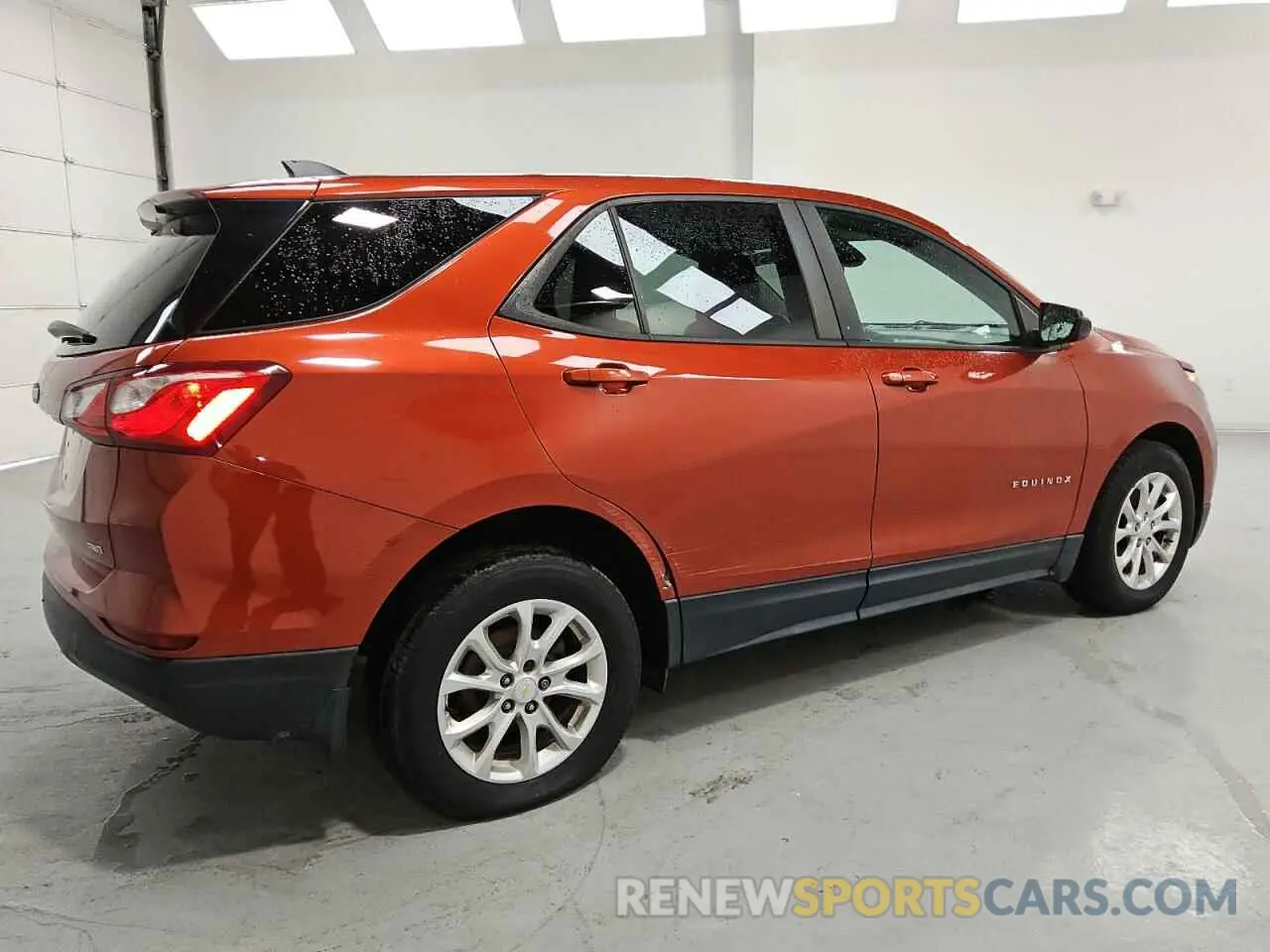 3 Photograph of a damaged car 2GNAXSEV8L6174059 CHEVROLET EQUINOX 2020