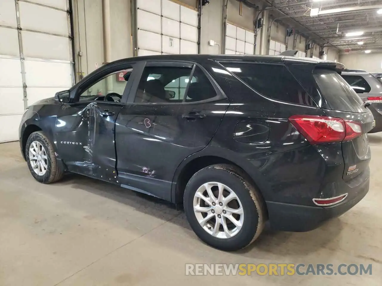 2 Photograph of a damaged car 2GNAXSEV8L6184705 CHEVROLET EQUINOX 2020