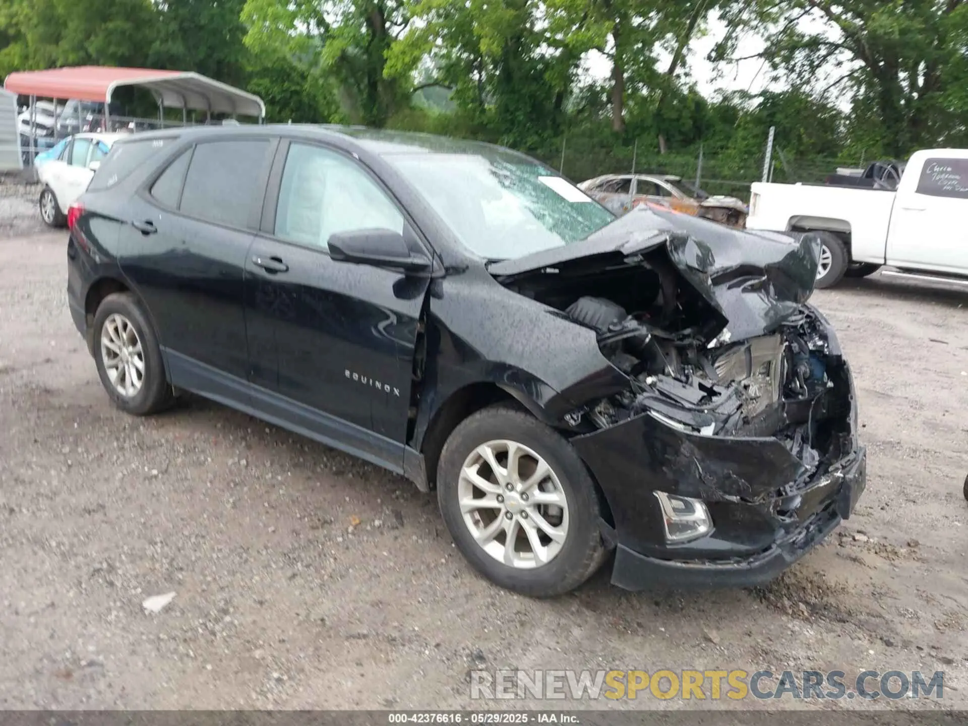 1 Photograph of a damaged car 2GNAXSEV8L6225124 CHEVROLET EQUINOX 2020