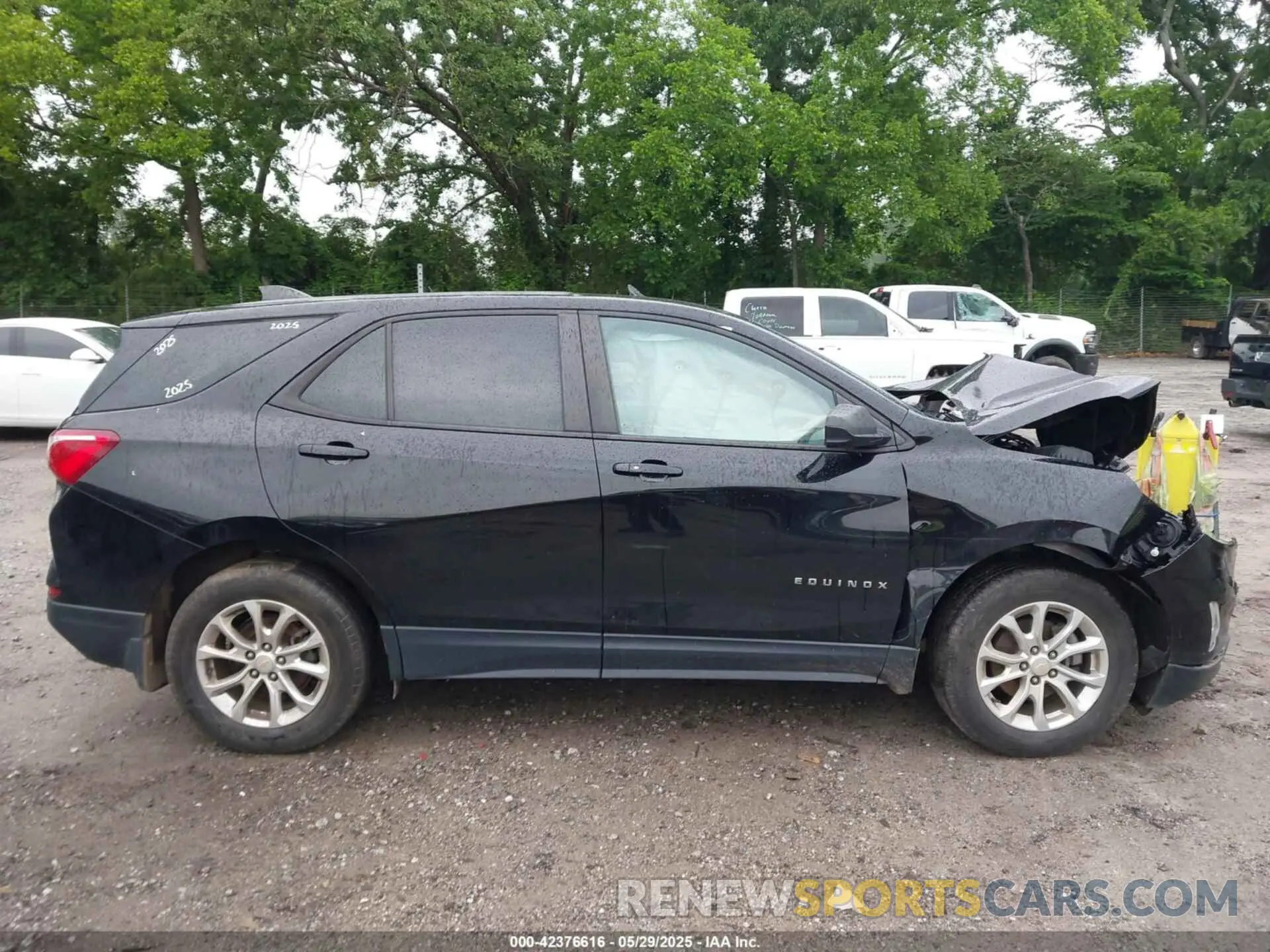 13 Photograph of a damaged car 2GNAXSEV8L6225124 CHEVROLET EQUINOX 2020