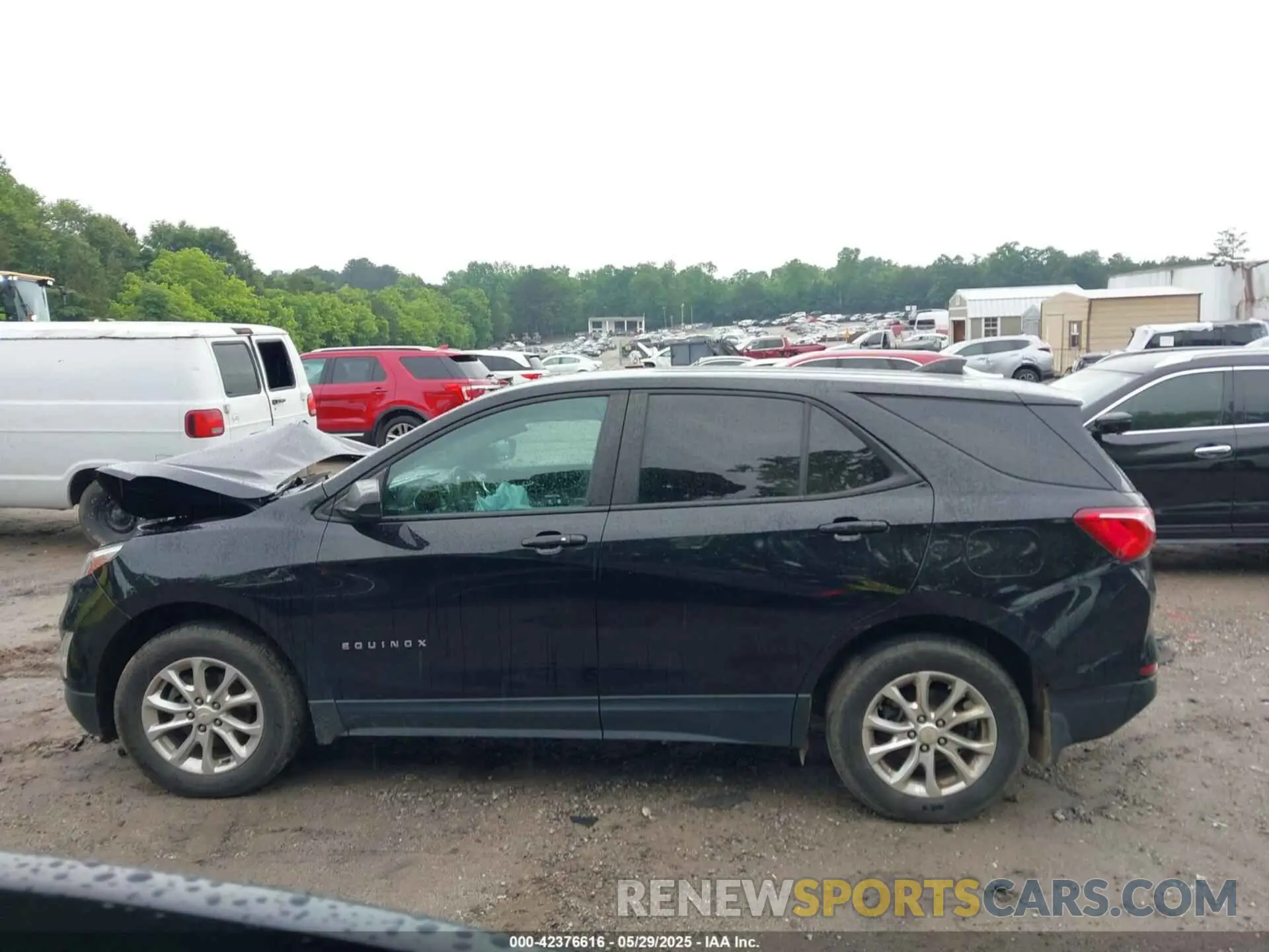 14 Photograph of a damaged car 2GNAXSEV8L6225124 CHEVROLET EQUINOX 2020
