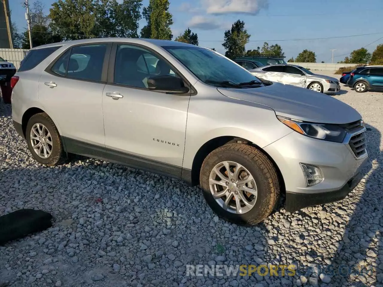 4 Photograph of a damaged car 2GNAXSEV9L6222054 CHEVROLET EQUINOX 2020