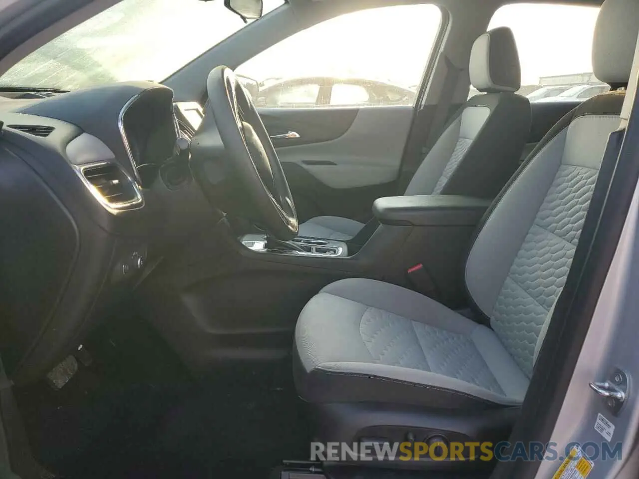 7 Photograph of a damaged car 2GNAXSEV9L6222054 CHEVROLET EQUINOX 2020