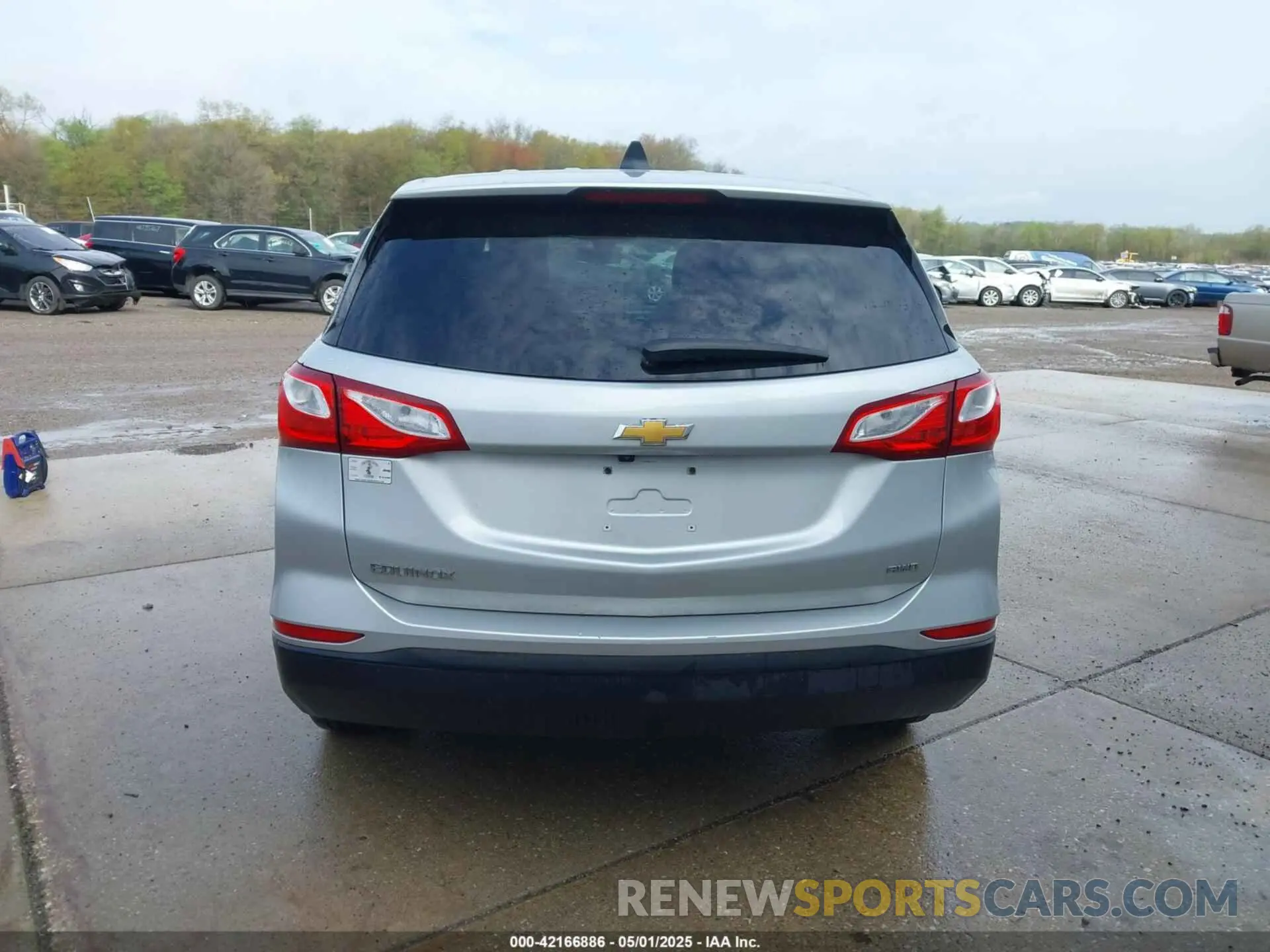 17 Photograph of a damaged car 2GNAXSEVXL6150006 CHEVROLET EQUINOX 2020