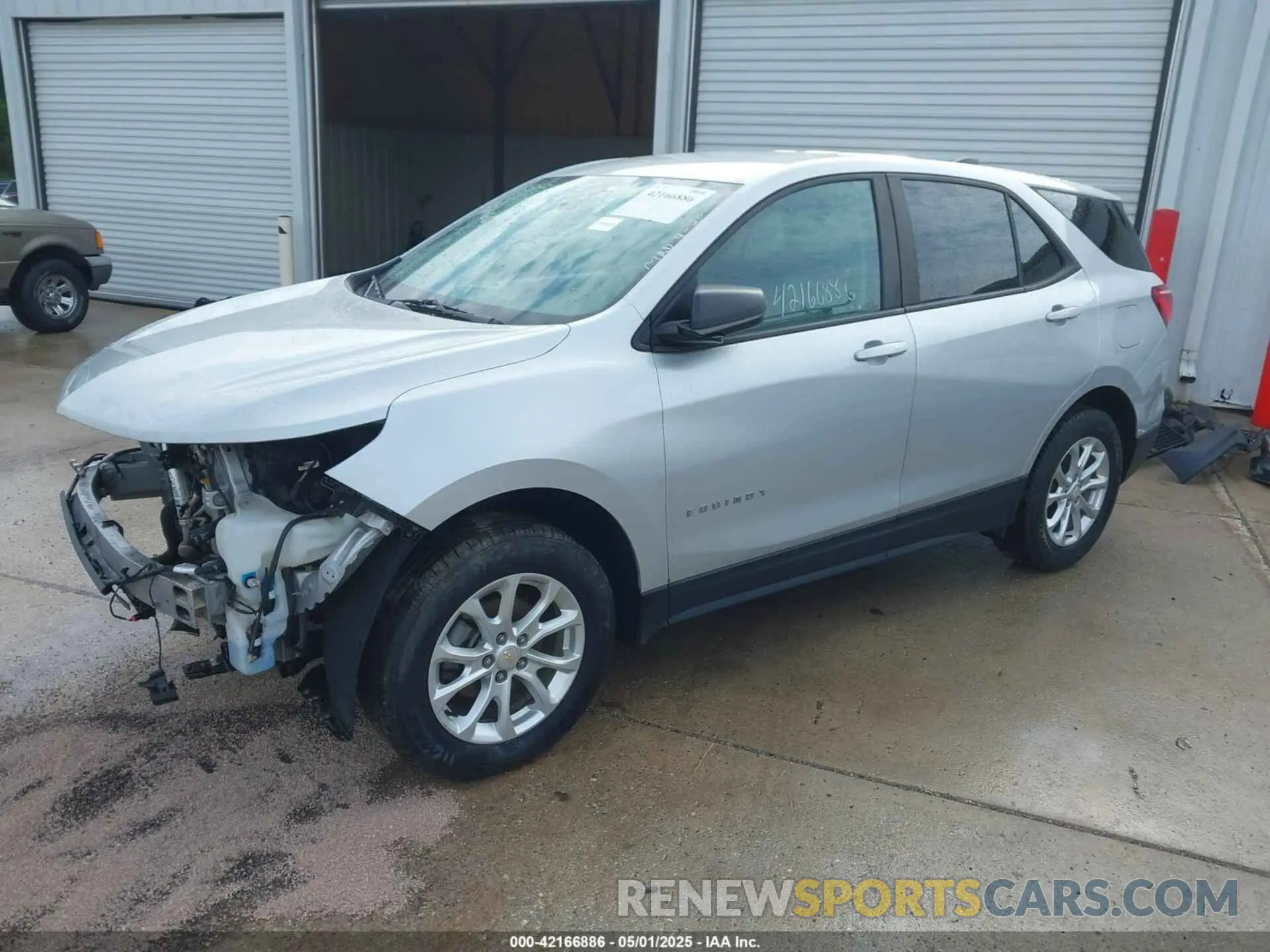 2 Photograph of a damaged car 2GNAXSEVXL6150006 CHEVROLET EQUINOX 2020