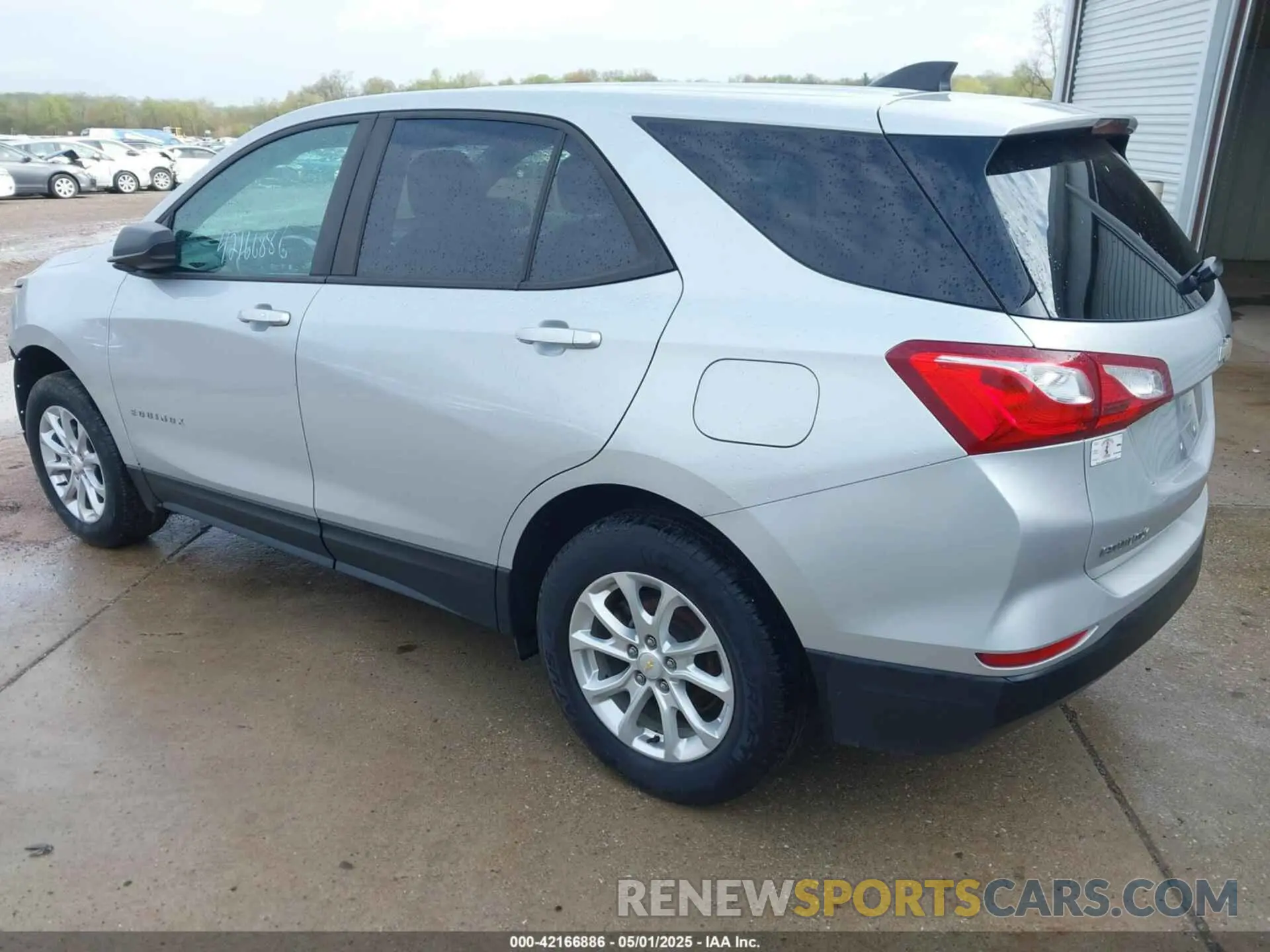 3 Photograph of a damaged car 2GNAXSEVXL6150006 CHEVROLET EQUINOX 2020