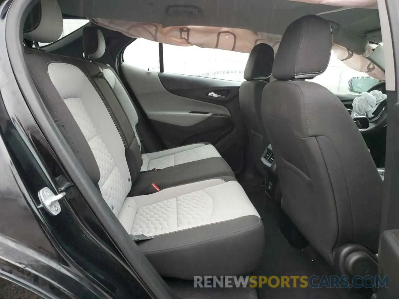 11 Photograph of a damaged car 2GNAXSEVXL6208387 CHEVROLET EQUINOX 2020