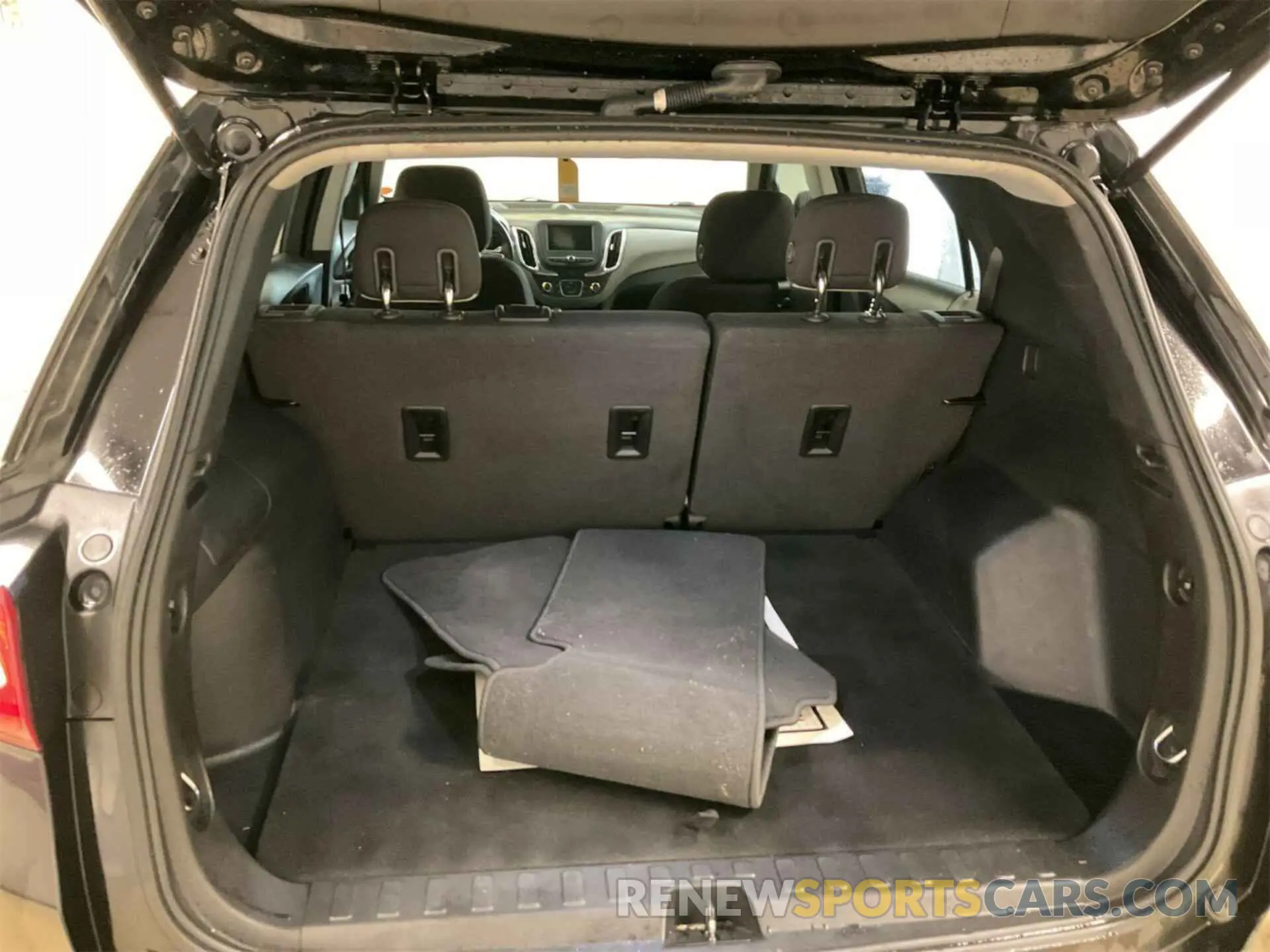 15 Photograph of a damaged car 2GNAXSEVXL6279458 CHEVROLET EQUINOX 2020
