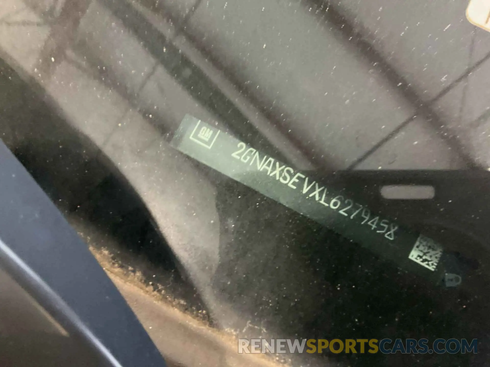 8 Photograph of a damaged car 2GNAXSEVXL6279458 CHEVROLET EQUINOX 2020