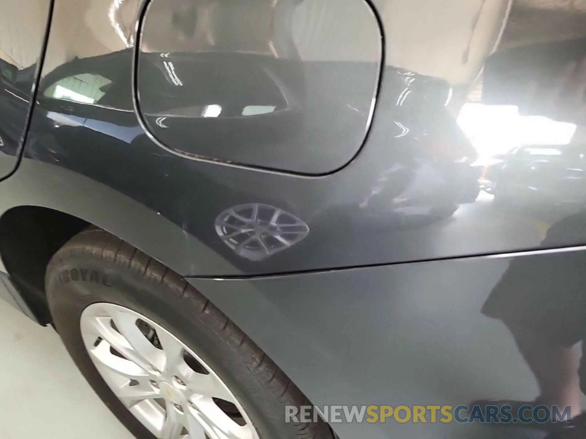 5 Photograph of a damaged car 2GNAXTEV0L6230436 CHEVROLET EQUINOX 2020
