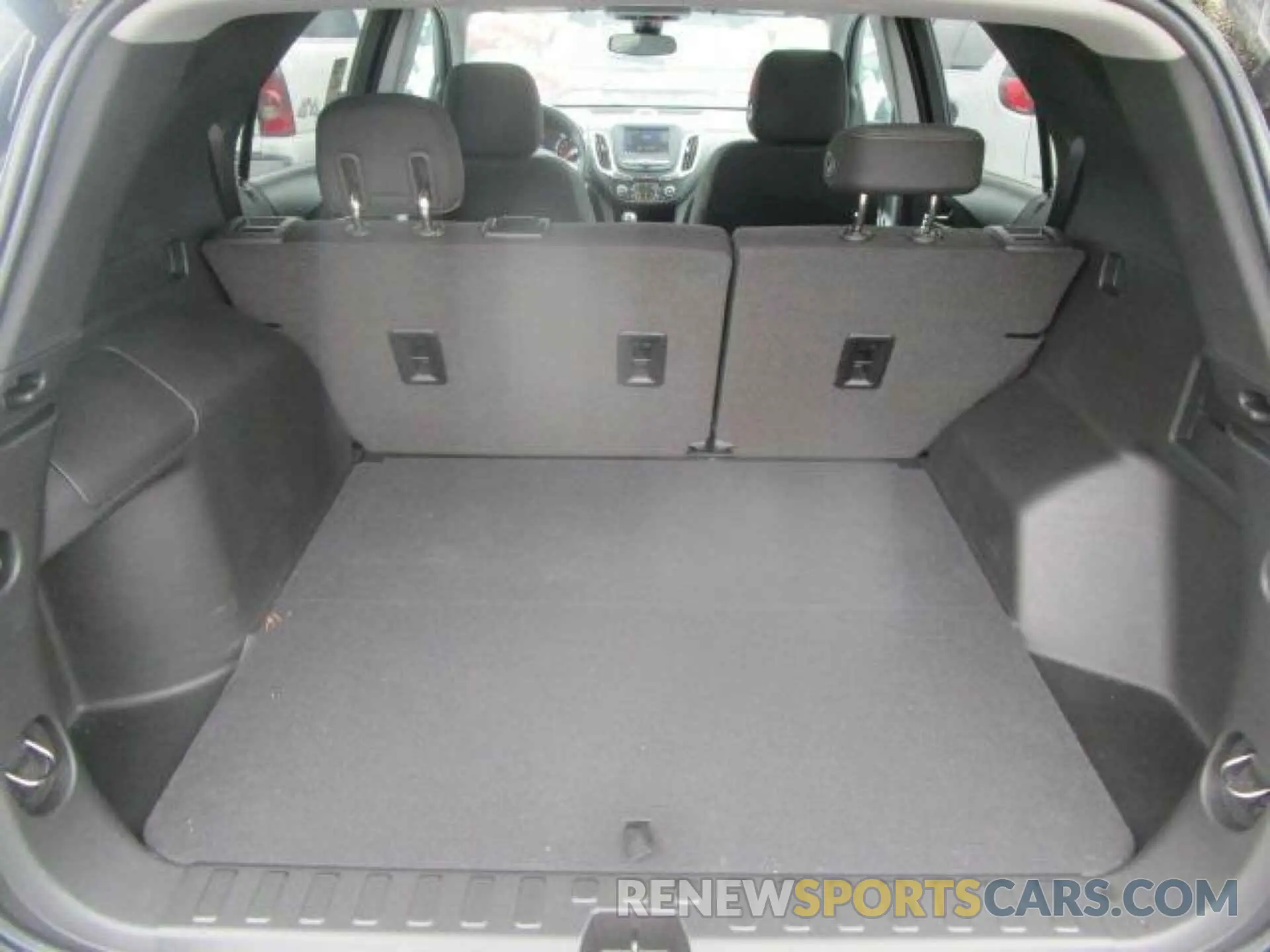 5 Photograph of a damaged car 2GNAXTEV0L6258267 CHEVROLET EQUINOX 2020