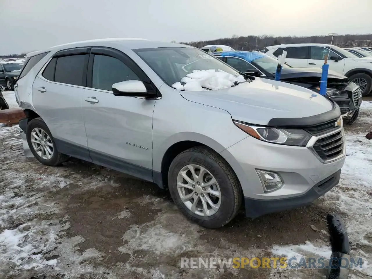4 Photograph of a damaged car 2GNAXTEV0L6261671 CHEVROLET EQUINOX 2020
