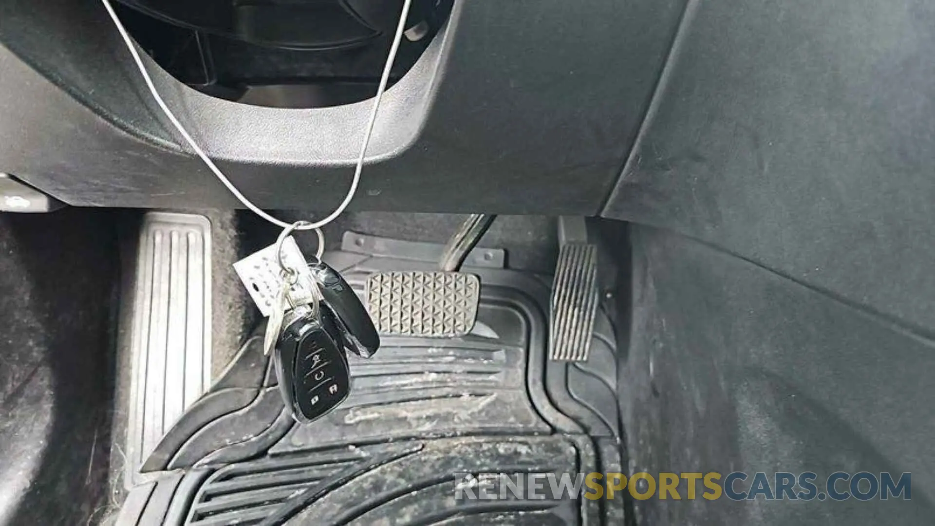 10 Photograph of a damaged car 2GNAXTEV1L6152040 CHEVROLET EQUINOX 2020