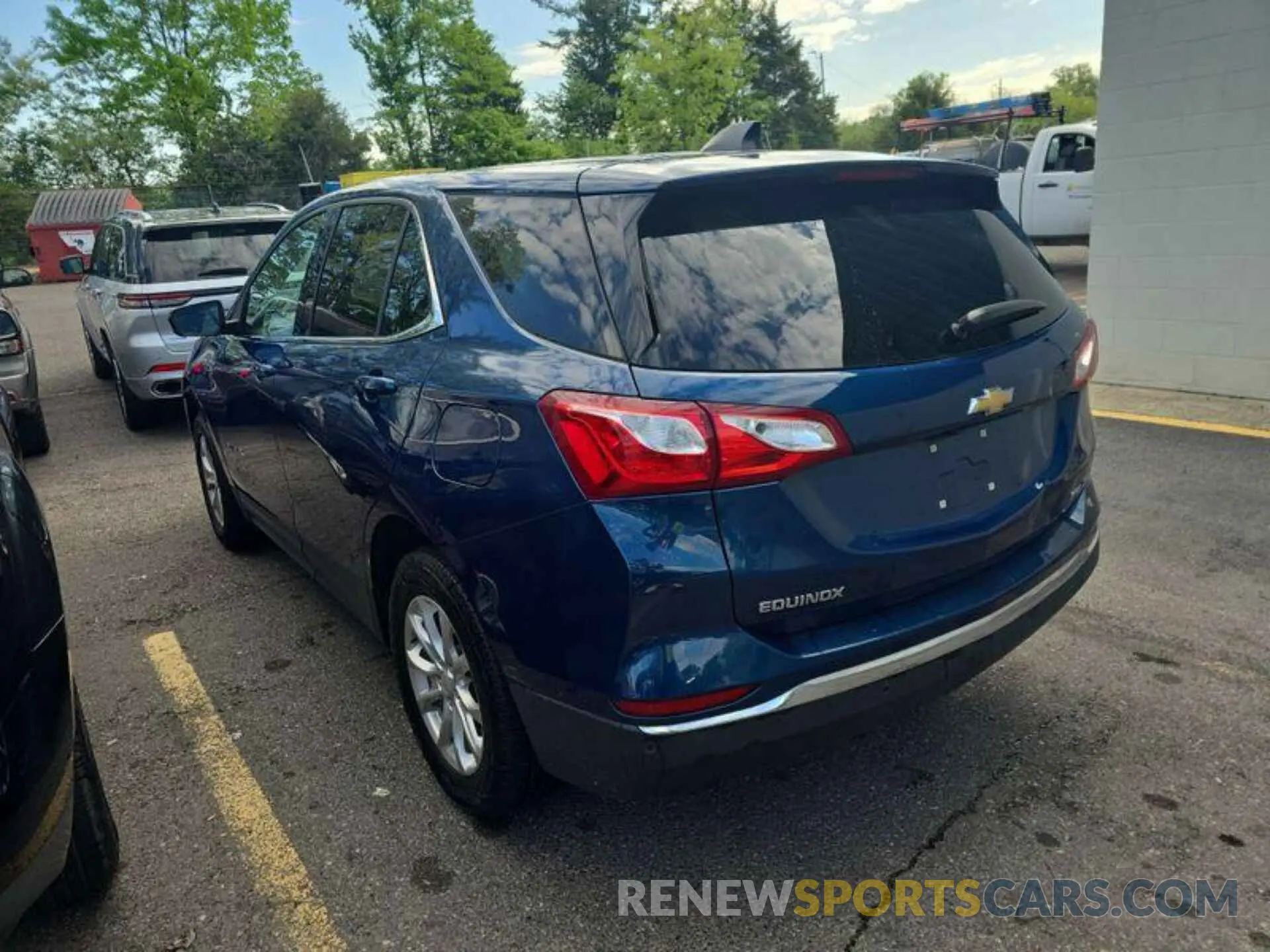 13 Photograph of a damaged car 2GNAXTEV1L6152040 CHEVROLET EQUINOX 2020