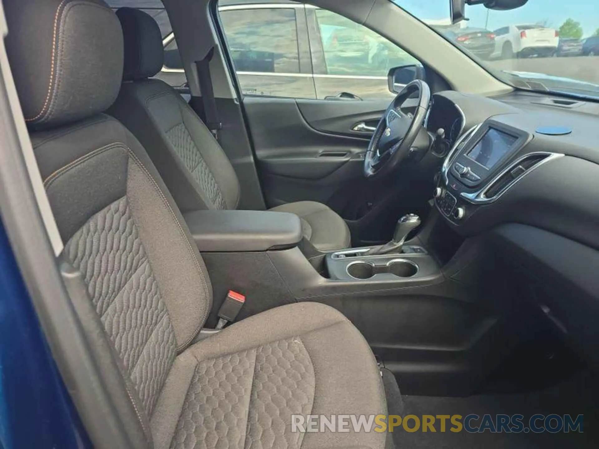 9 Photograph of a damaged car 2GNAXTEV1L6152040 CHEVROLET EQUINOX 2020